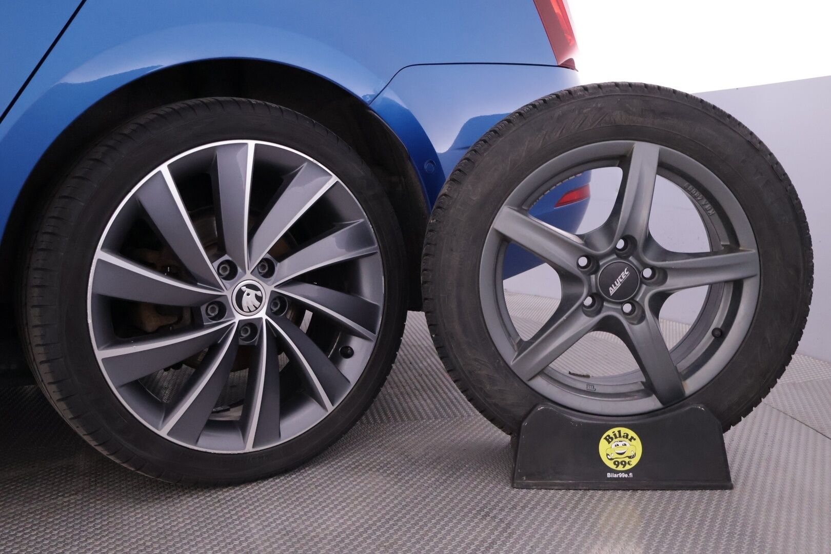 Skoda Octavia 2018 Combi 2,0 TDI 184 4x4 L&K DSG Autom. - | EI ADBLUE! | Webasto | ACC | Panorama | Keyless Go | Vetokoukku | Muistipaikka kuljettajalla | Nahka-alcantara | Kaukovaloautomatiikka | Bliss | Navi | Canton | Lämm ratti ja tuulilasi |