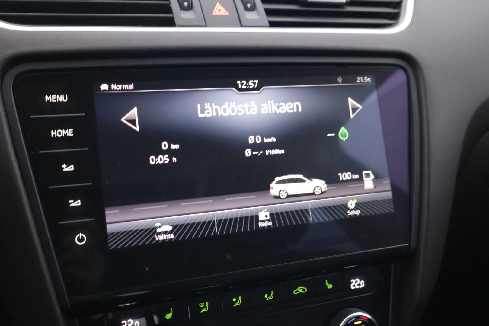 Skoda Octavia 2018 Combi 2,0 TDI 184 4x4 L&K DSG Autom. - | EI ADBLUE! | Webasto | ACC | Panorama | Keyless Go | Vetokoukku | Muistipaikka kuljettajalla | Nahka-alcantara | Kaukovaloautomatiikka | Bliss | Navi | Canton | Lämm ratti ja tuulilasi |