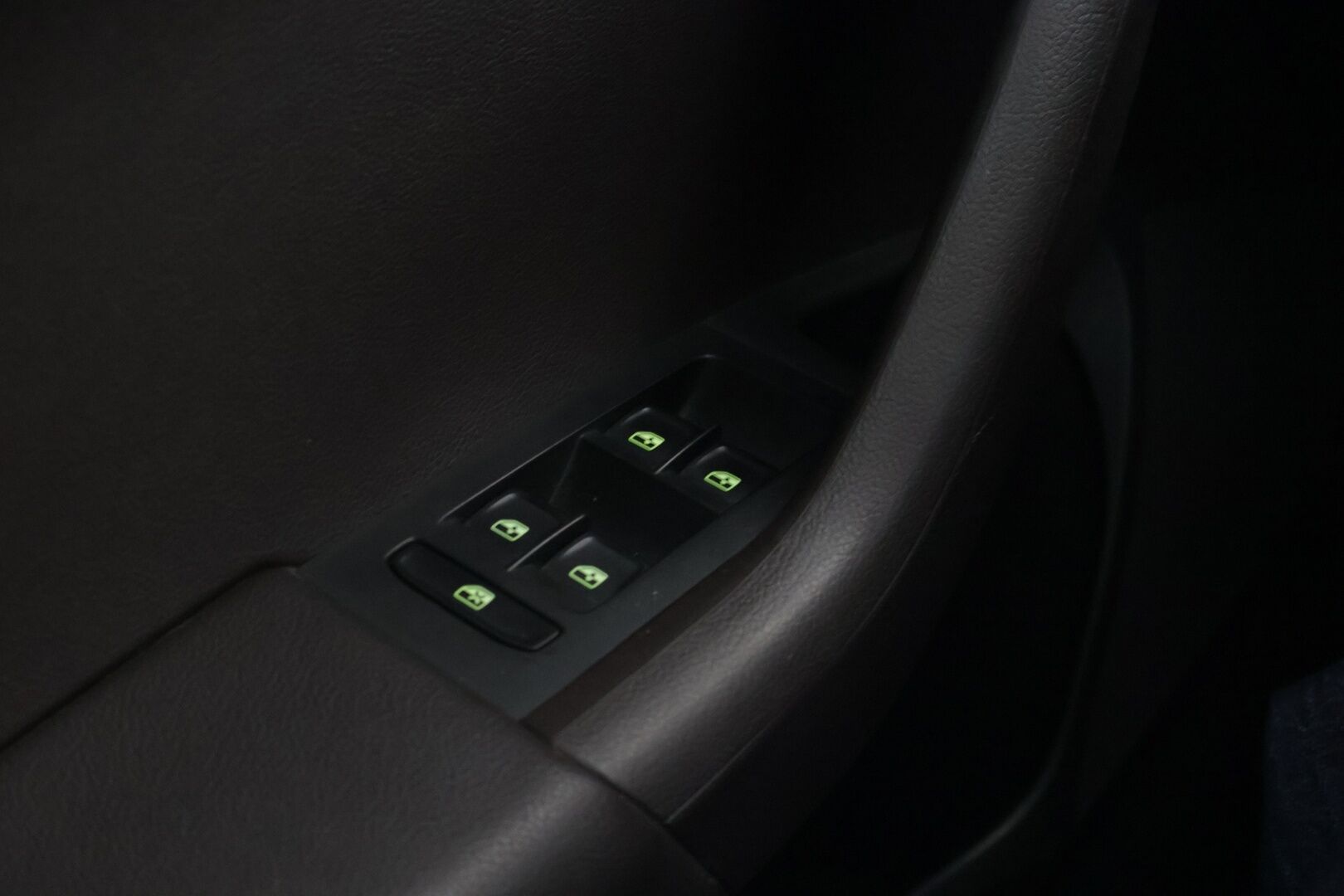 Skoda Octavia 2018 Combi 2,0 TDI 184 4x4 L&K DSG Autom. - | EI ADBLUE! | Webasto | ACC | Panorama | Keyless Go | Vetokoukku | Muistipaikka kuljettajalla | Nahka-alcantara | Kaukovaloautomatiikka | Bliss | Navi | Canton | Lämm ratti ja tuulilasi |