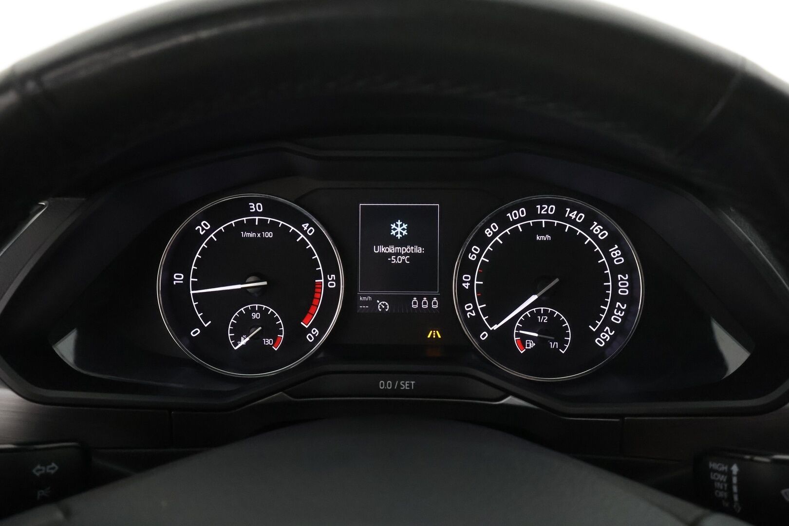 Skoda Superb 2017 Combi 2,0 TDI 190 Elegance DSG * ACC / Webasto / Koukku / Canton / P.kamera / Xenon / Keyless / Apple & Android * - Suomi-auto / Kahdet Renkaat