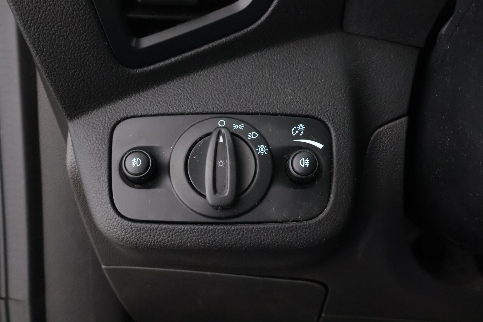 Ford Grand C-Max 2017 2,0 TDCi 150 hv start/stop PowerShift Titanium - YritysOutlet - Myydään vain yrityksille - Webasto | Vakkari | Keyless – Tämä auto myydään YritysOutlet -valikoimasta vain yritykselle