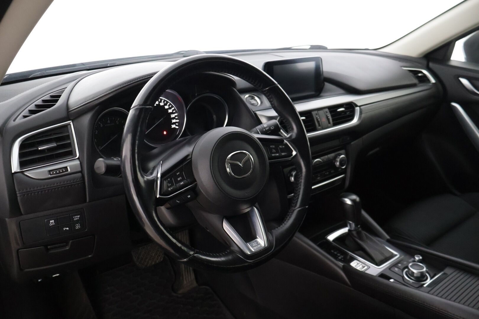 Mazda Mazda6 2017 Sport Wagon 2,0 (165) SKYACTIV-G Business Edition 6AT 5ov  * Vakkari / Ratinlämmitin / Tutkat edessä ja takana / Navi / Bluetooth * - Suomi-auto / Lohkolämmitin / Kahdet renkaat! - Osta nyt, maksa vasta ensi vuonna