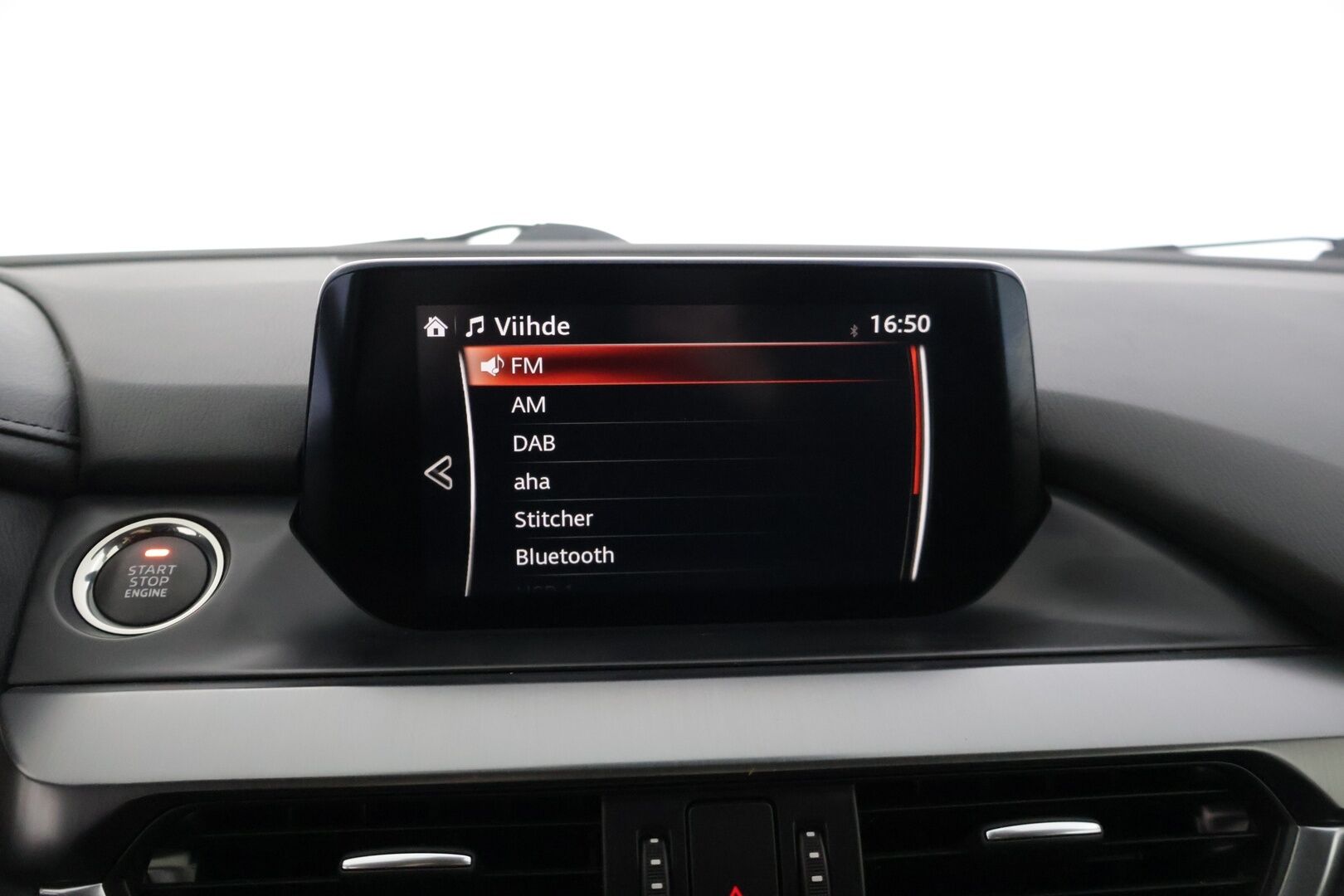 Mazda Mazda6 2017 Sport Wagon 2,0 (165) SKYACTIV-G Business Edition 6AT 5ov  * Vakkari / Ratinlämmitin / Tutkat edessä ja takana / Navi / Bluetooth * - Suomi-auto / Lohkolämmitin / Kahdet renkaat! - Osta nyt, maksa vasta ensi vuonna