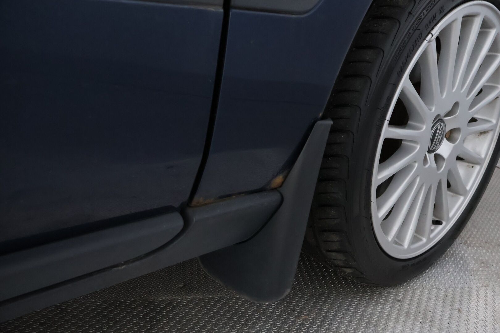 Volvo V70 2004 2,5t AWD aut - MYYDÄÄN HUUTOKAUPAT.COM! - MYYDÄÄN HUUTOKAUPAT.COM!