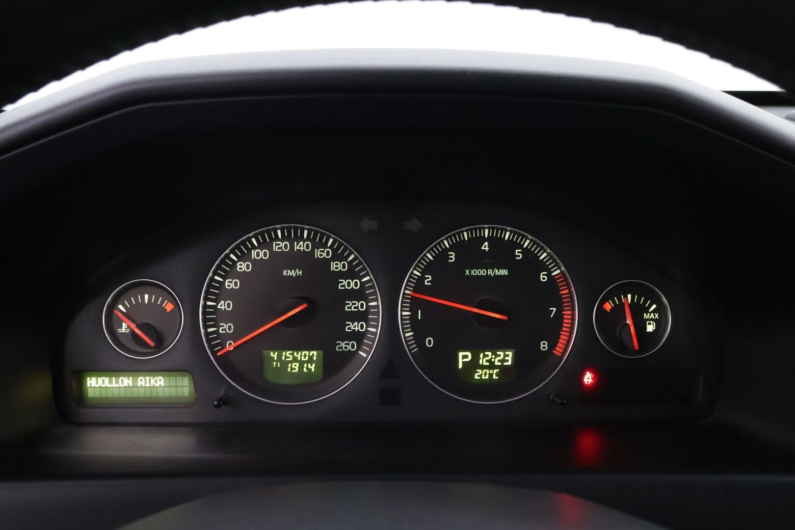 Volvo V70 2004 2,5t AWD aut - MYYDÄÄN HUUTOKAUPAT.COM! - MYYDÄÄN HUUTOKAUPAT.COM!