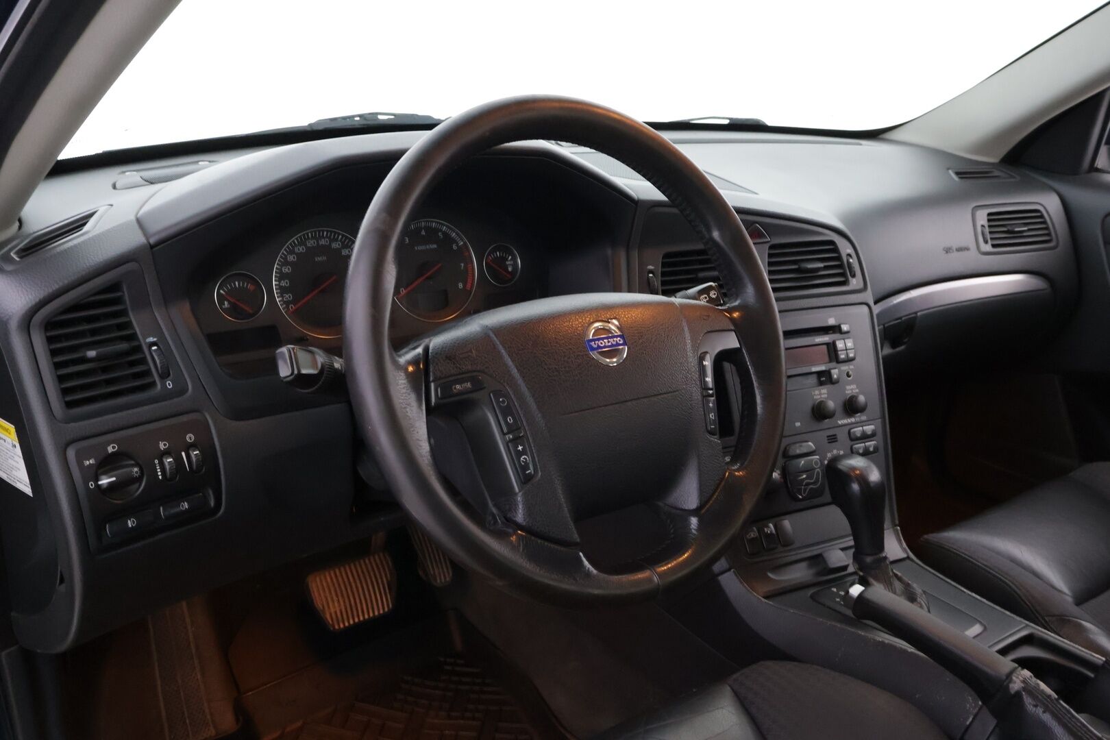 Volvo V70 2004 2,5t AWD aut - MYYDÄÄN HUUTOKAUPAT.COM! - MYYDÄÄN HUUTOKAUPAT.COM!