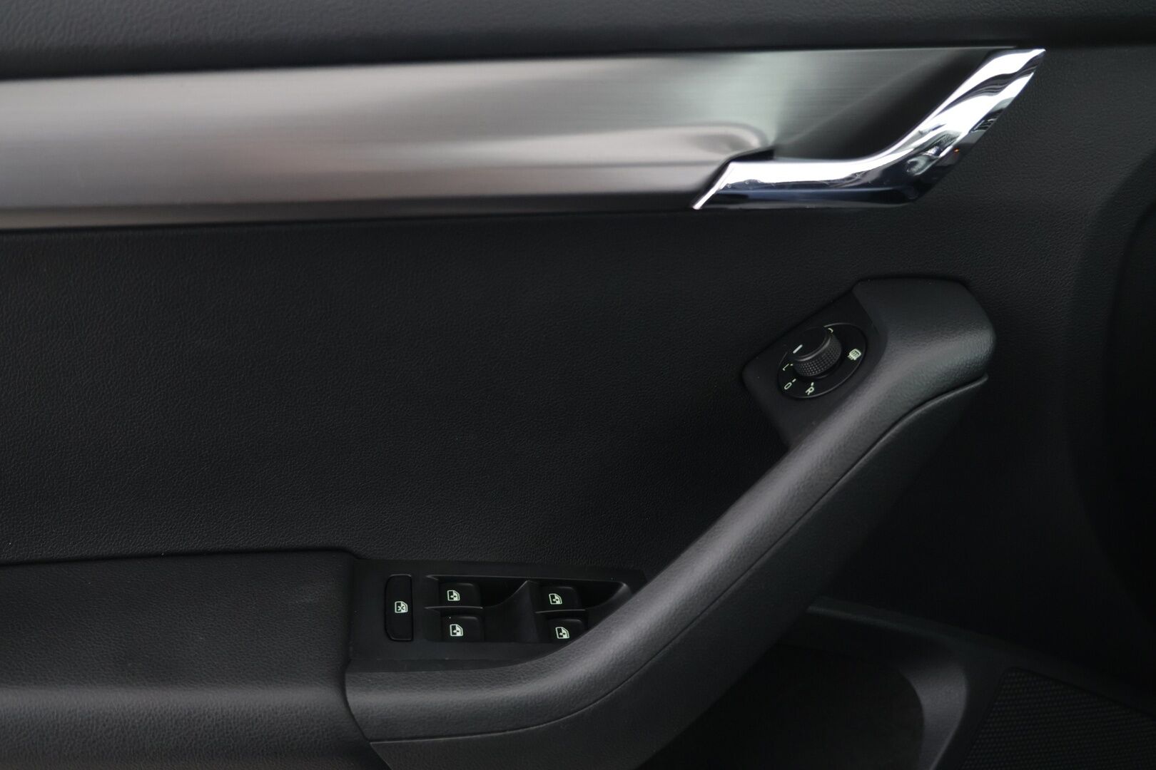 Skoda Octavia 2016 Combi 1,6 TDI Ambition - | Myynnissä Huutokaupat.com | Navi |  Vakkari | Bluetooth | 2x Renkaat |