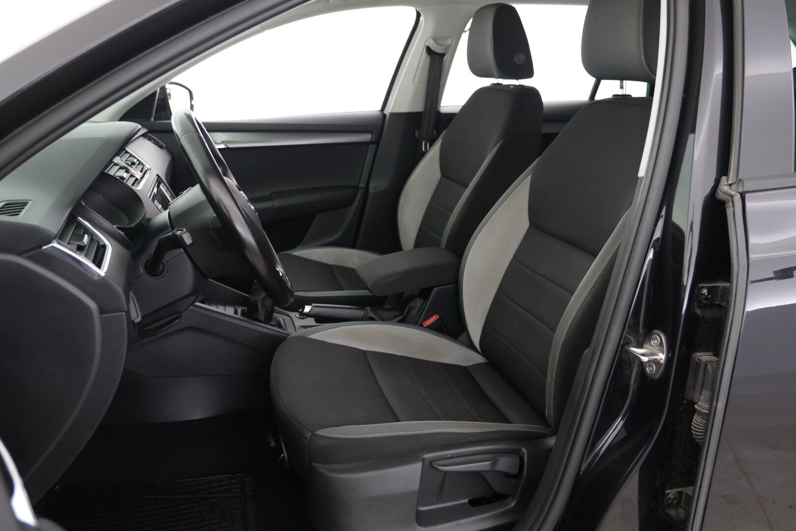 Skoda Octavia 2016 Combi 1,6 TDI Ambition - | Myynnissä Huutokaupat.com | Navi |  Vakkari | Bluetooth | 2x Renkaat |