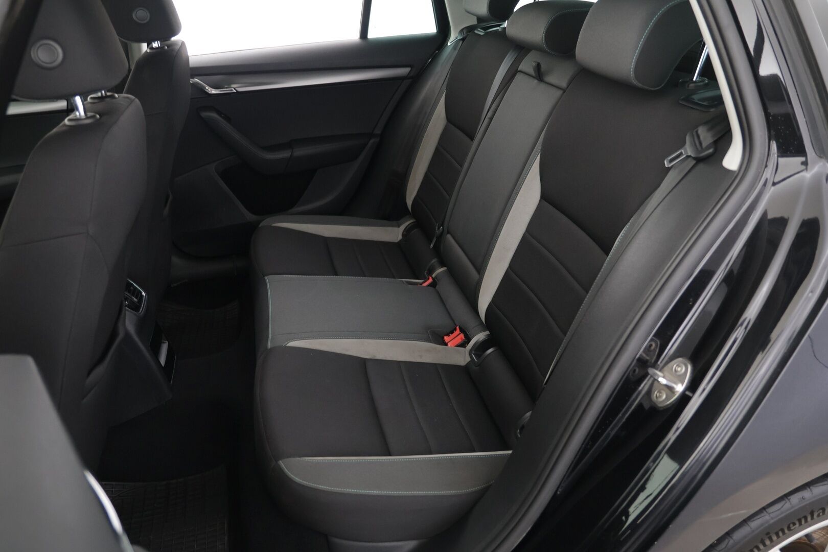 Skoda Octavia 2016 Combi 1,6 TDI Ambition - | Myynnissä Huutokaupat.com | Navi |  Vakkari | Bluetooth | 2x Renkaat |