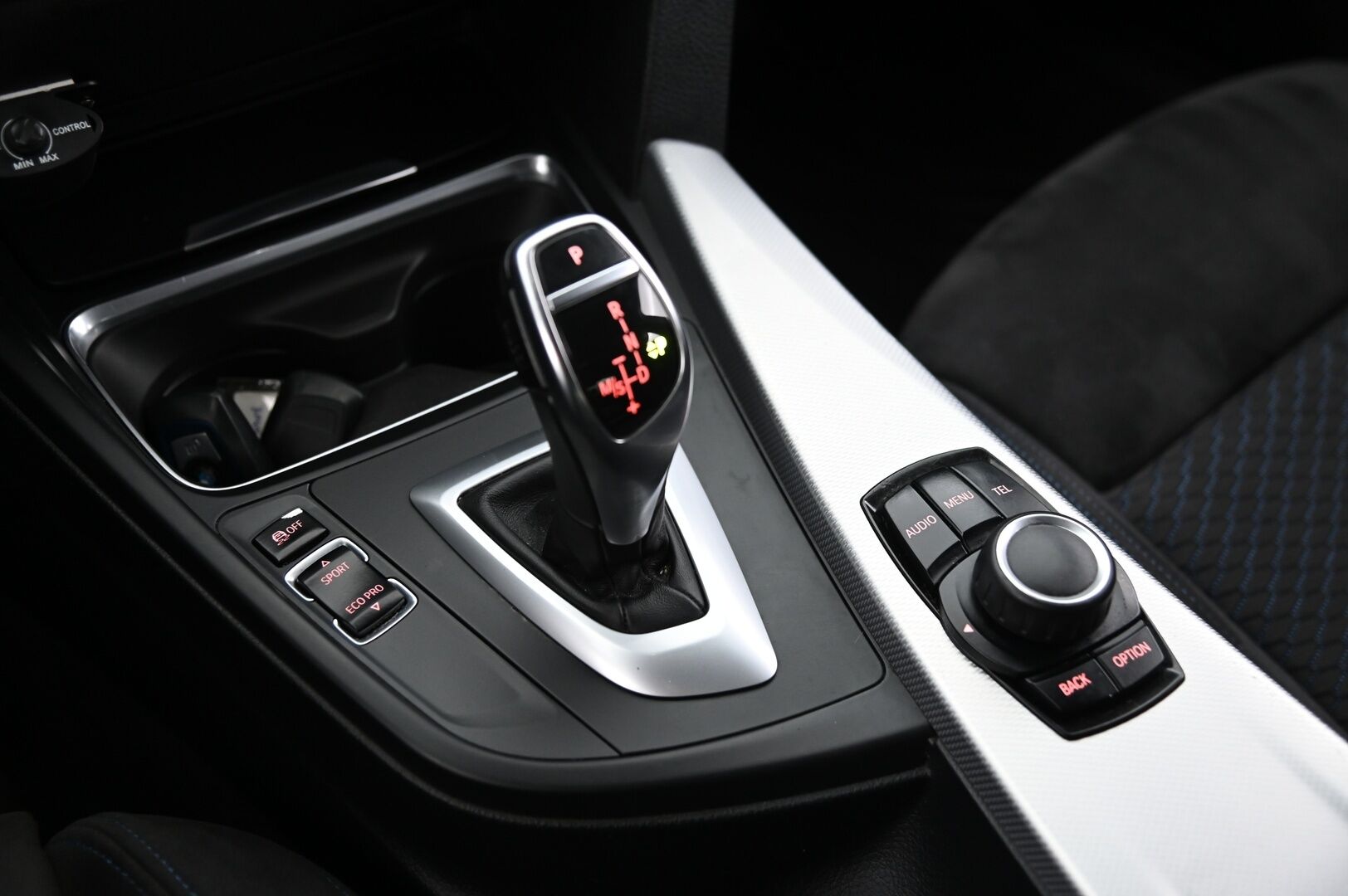 BMW 320 2013 xDrive Sedan M-Sport *Sporttipenkit/  Bt/  Tutka/  Vakkari* - Juuri leimattu / 2x renkaat 