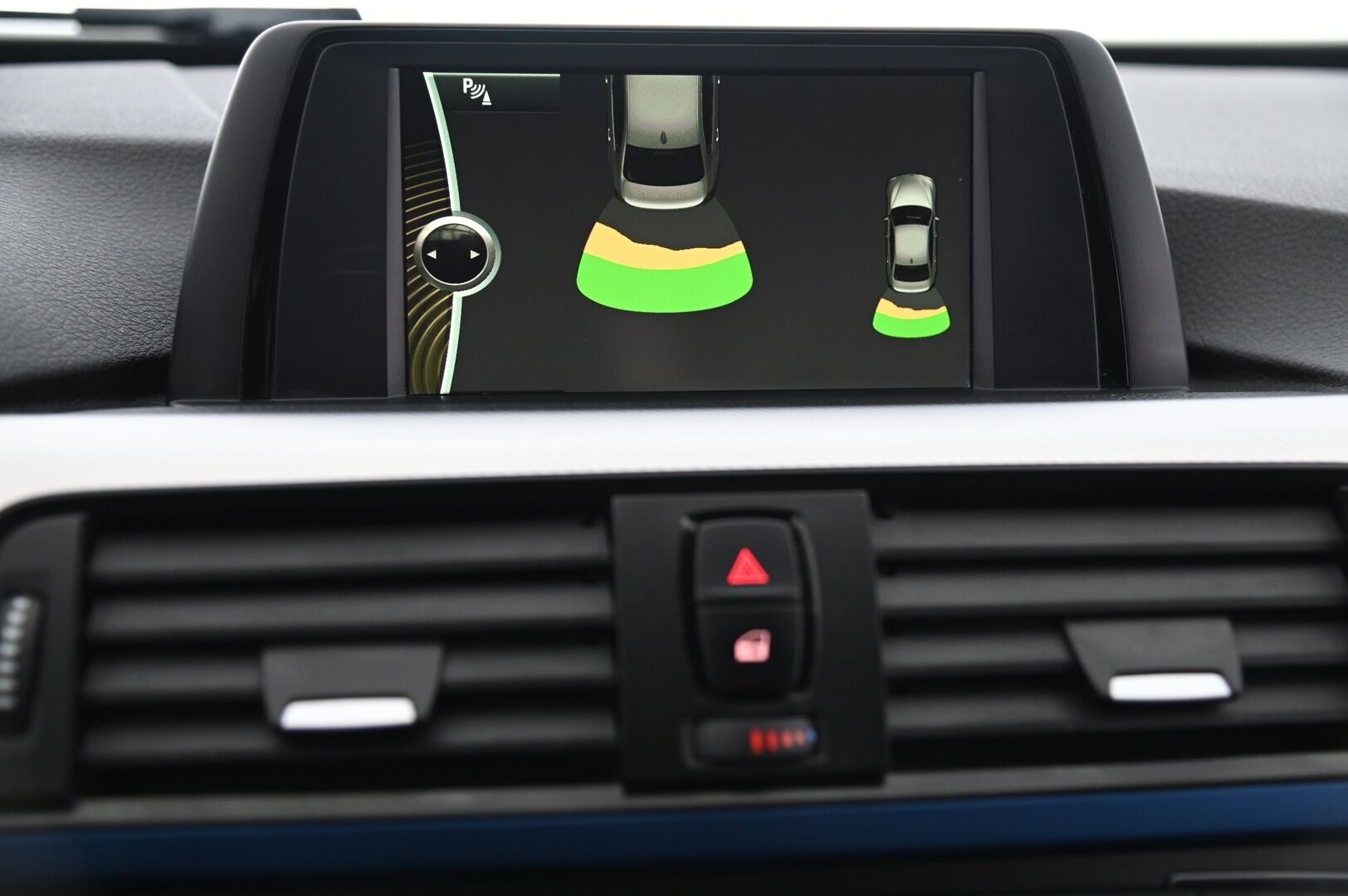 BMW 320 2013 xDrive Sedan M-Sport *Tämä auto myydään YritysOutlet -valikoimasta vain yritykselle* - 2x renkaat / kattava huoltohistoria