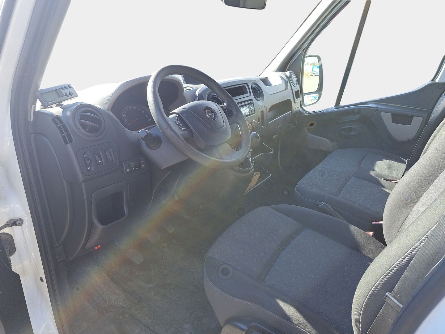 Opel Movano 2018 Van L2H2 (3,5t) 2.3 CDTI BiTurbo 107kW * Juuri Katsastettu / PA-lisälämmitin / Kylmälaite / Koukku / Vakkari / LED / Kahdet renkaat* - 2 Vuoden Leima / Thermoking kylmälaitejärjestelmä / Eberspächer - HULLUT AVAJAISHULINAT KORKOTARJOUS 3,29 %