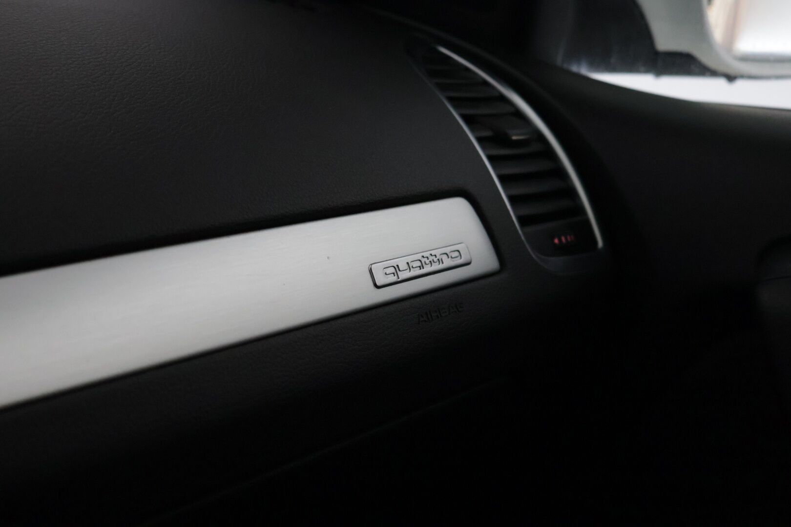 Audi Q7 2010 3,0 V6 TDI 176 kW quattro 7-p S-Line - Myydään huutokaupat.com