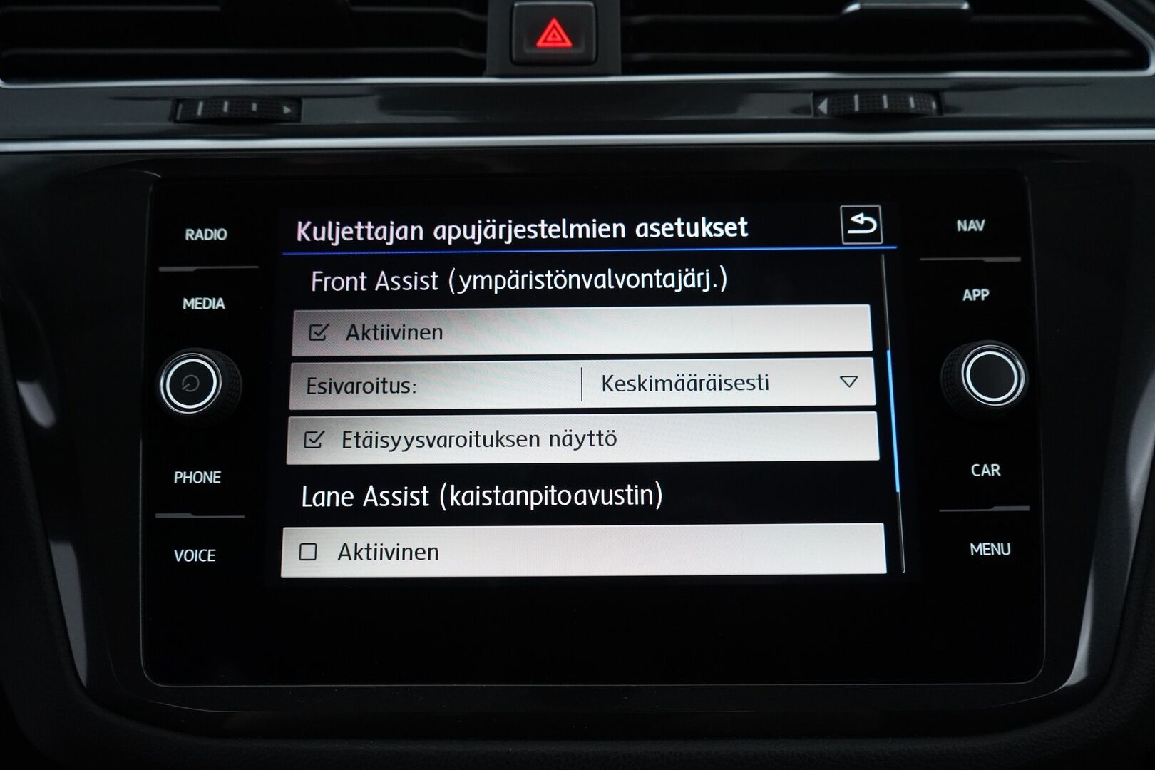 Volkswagen Tiguan 2018 Comfortline 1,4 TSI ACT 110 kW (150 hv) DSG *ACC / Koukku / Tutkat / ErgoActive / Apple Carplay & AndroidAuto* - Suomi-auto / Hierova kuskin penkki 