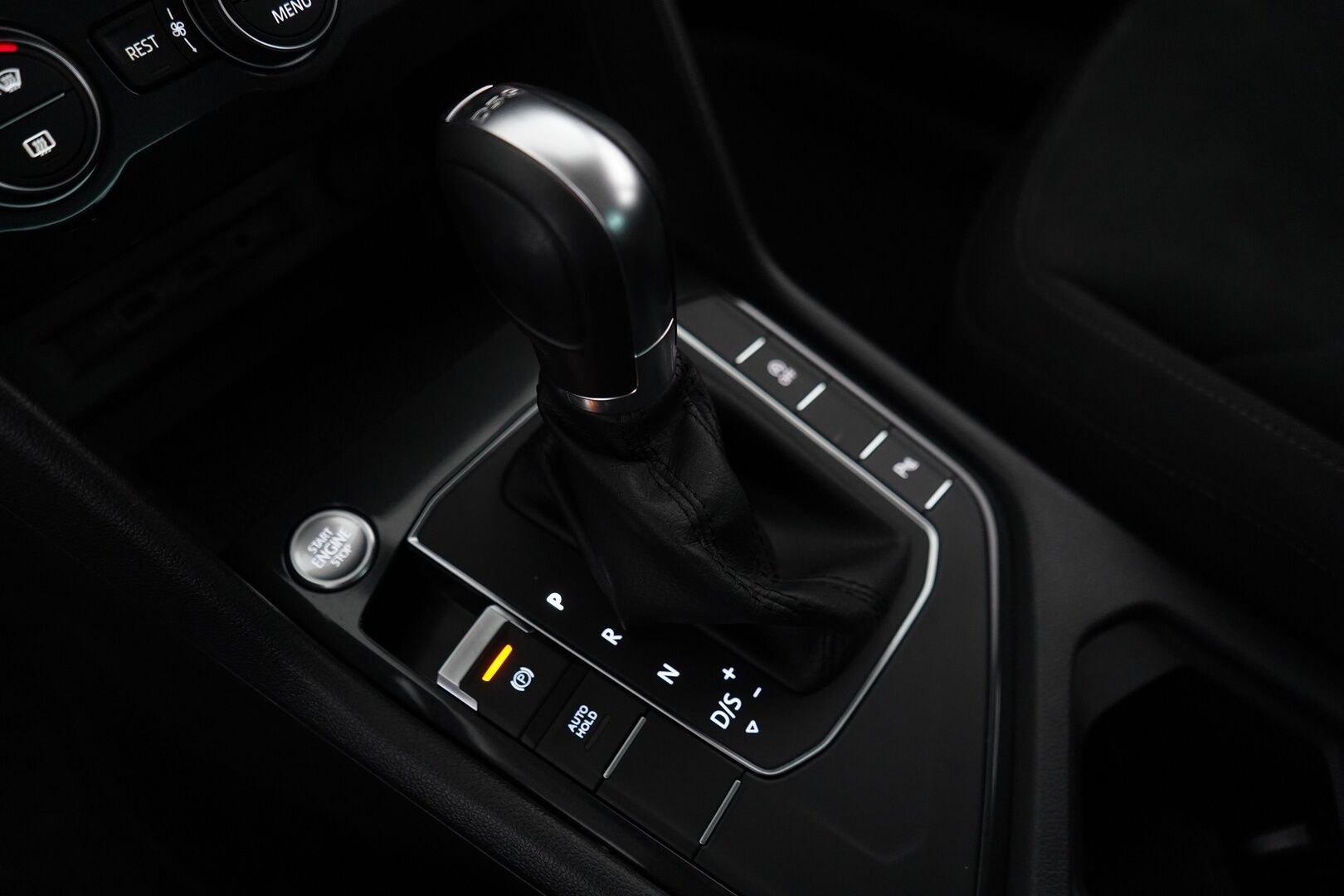 Volkswagen Tiguan 2018 Comfortline 1,4 TSI ACT 110 kW (150 hv) DSG *ACC / Koukku / Tutkat / ErgoActive / Apple Carplay & AndroidAuto* - Suomi-auto / Hierova kuskin penkki 