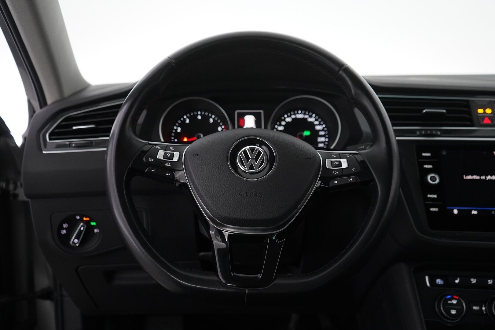 Volkswagen Tiguan 2018 Comfortline 1,4 TSI ACT 110 kW (150 hv) DSG *ACC / Koukku / Tutkat / ErgoActive / Apple Carplay & AndroidAuto* - Suomi-auto / Hierova kuskin penkki 