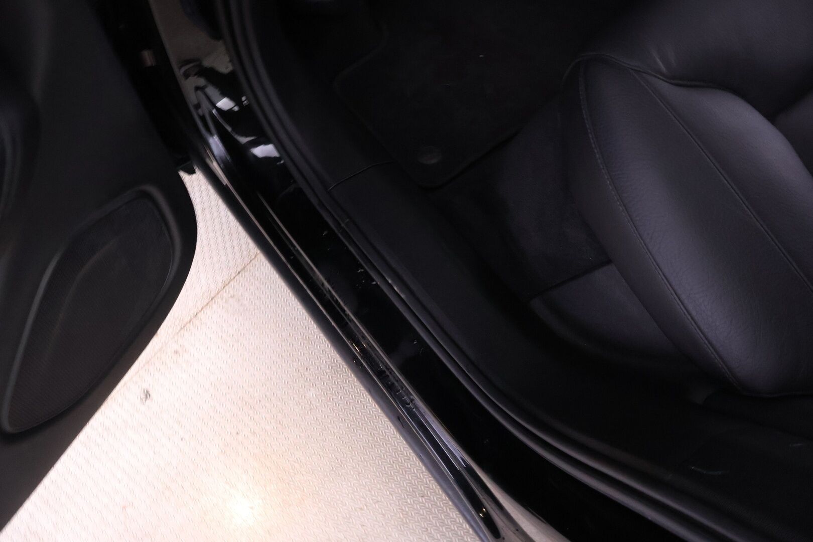 Volvo XC60 2018 T8 AWD Inscription aut - YritysOutlet - Myydään vain yrityksille - ** Webasto / Panorama / Nahat / Navi / P.kamera **