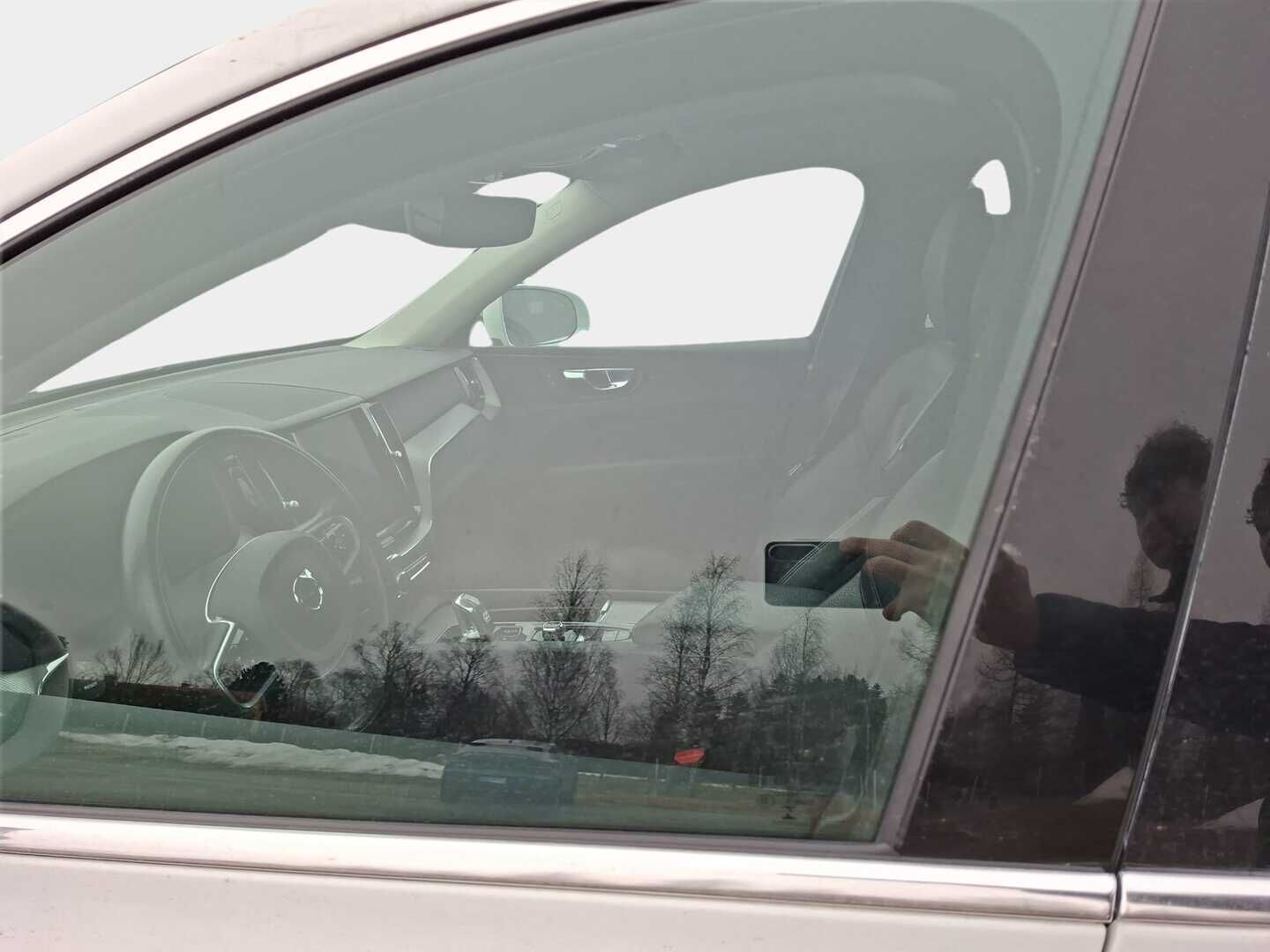 Volvo XC60 2018 T8 AWD Inscription *ACC / Nahkaverhoilu / Panorama! - Huippuvarusteet / Upea yksilö / Hyvin pidetty!