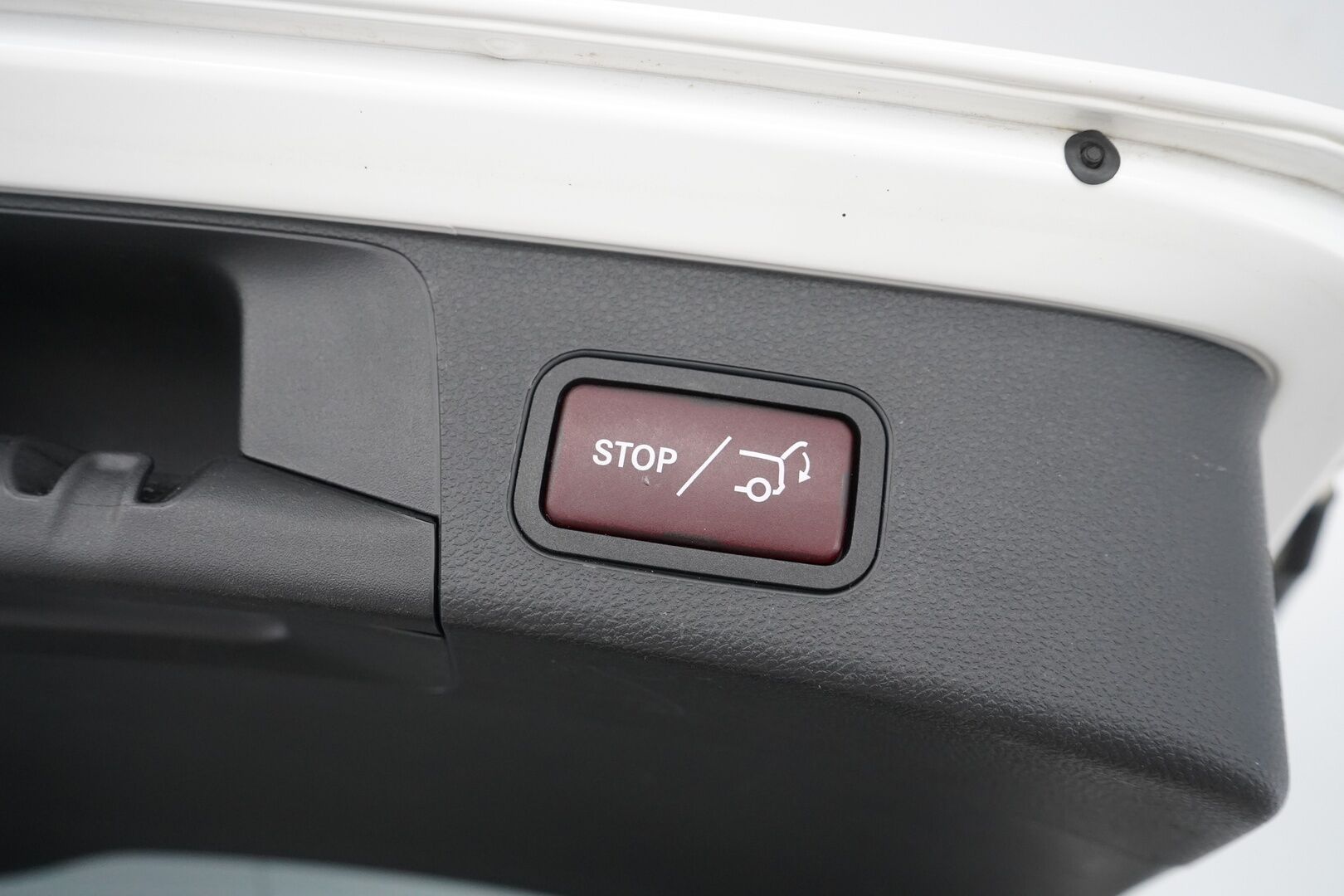 Mercedes-Benz C 2018 200 4Matic T A Avantgarde * Sporttipenkit / Vetokoukku / ILS / Vakkari / Tutkat * - Suomi-auto / Viimeisin huolto 143tkm / Apple&Android / Uudet nastarenkaat! - Osta nyt, maksa vasta ensi vuonna