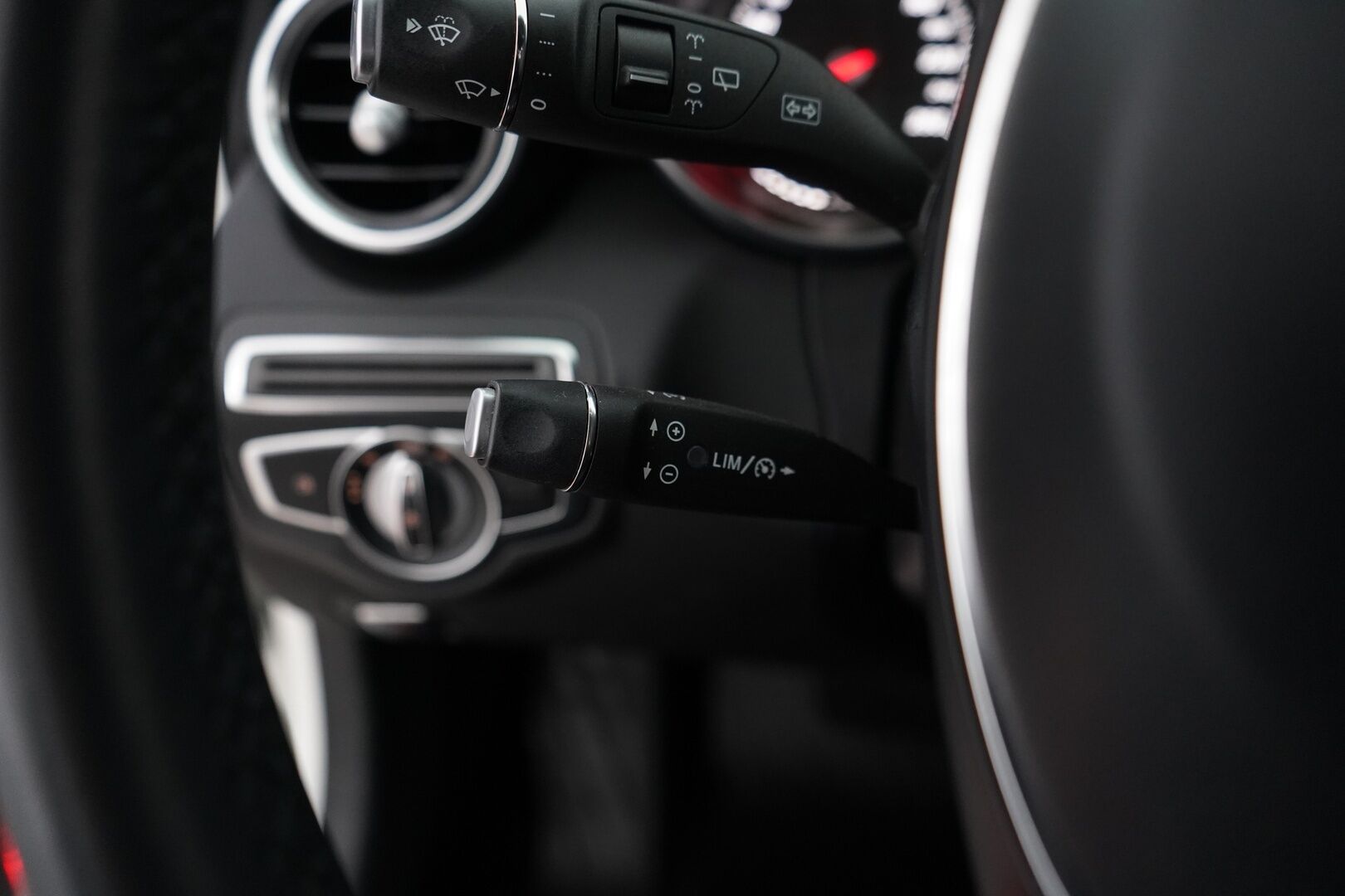 Mercedes-Benz C 2018 200 4Matic T A Avantgarde * Sporttipenkit / Vetokoukku / ILS / Vakkari / Tutkat * - Suomi-auto / Viimeisin huolto 143tkm / Apple&Android / Uudet nastarenkaat! - Osta nyt, maksa vasta ensi vuonna