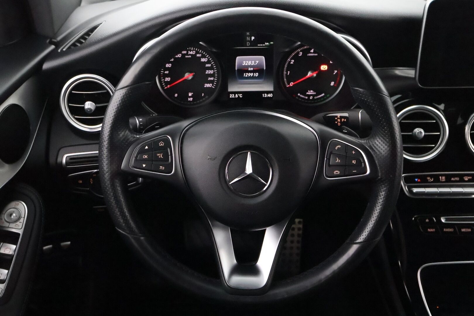 Mercedes-Benz GLC 2018 350 e Coupé 4Matic A Premium Business AMG - Merkkihuollettu Suomiauto / Nahkapenkit Muistilla / Vetokoukku / Peruutuskamera / Sähköluukku / Juuri tullut Tampereelle!