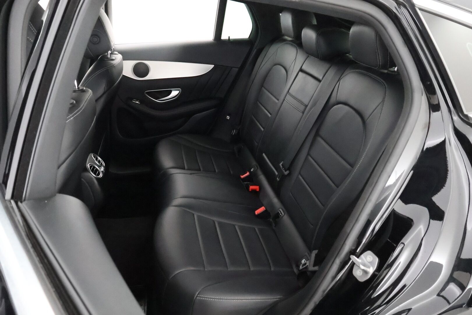 Mercedes-Benz GLC 2018 350 e Coupé 4Matic A Premium Business AMG - Merkkihuollettu Suomiauto / Nahkapenkit Muistilla / Vetokoukku / Peruutuskamera / Sähköluukku / Juuri tullut Tampereelle!