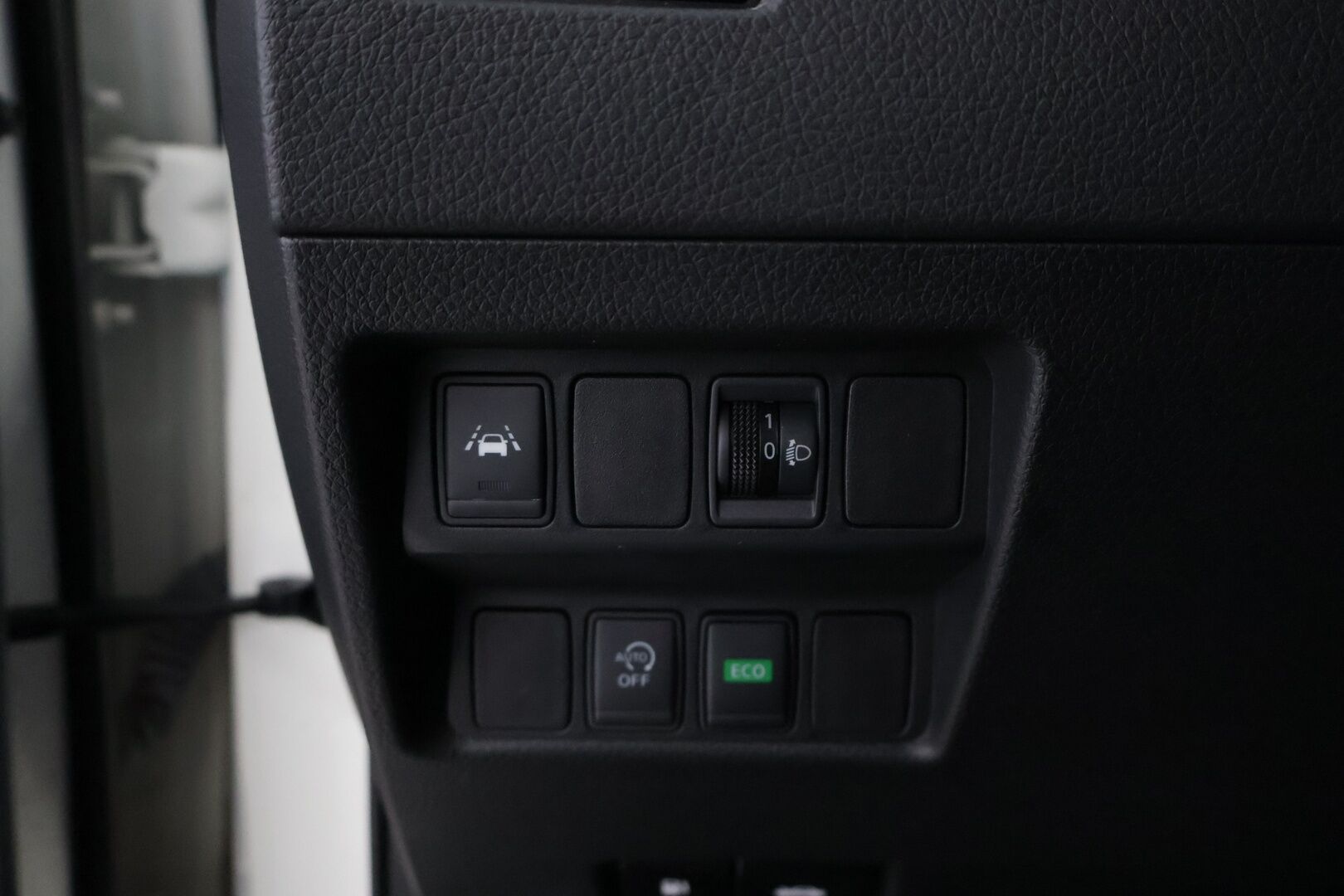 Nissan Qashqai 2018 DIG-T 115 N-Connecta 2WD Xtronic PFEB *Suomiauto /  360° kamera / Vakkari / Navi / Lohko&Sisäpistoke / P-tutkat * - Särmät huollot / 2x hyvät renkaat / Juuri saapunut Tampereelle!