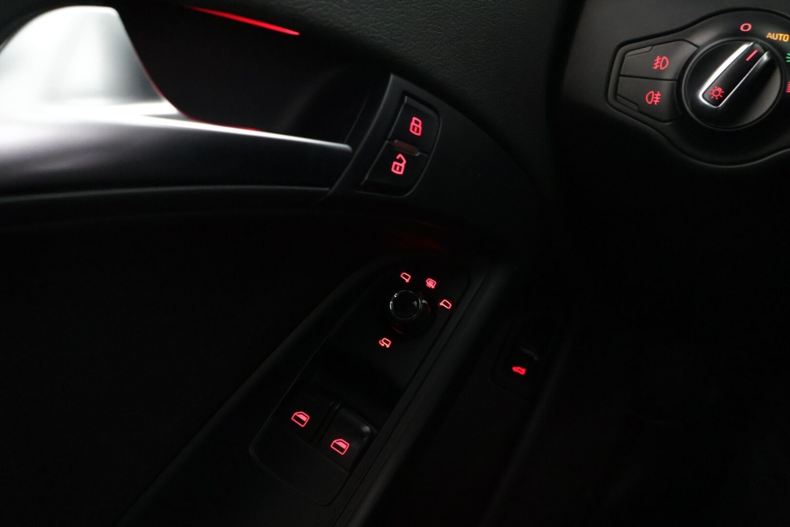 Audi A5 2008 Coupé 3,0 V6 TDI DPF 176 kW quattro tiptronic-autom - Vakkari / Sähköiset Nahkapenkit / Tutkat / 