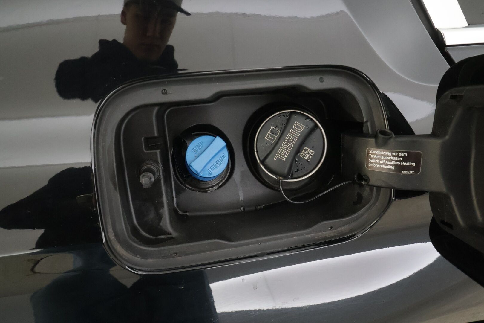 BMW 520 2019 G30 Sedan 520d A xDrive Business * Webasto / Koukku / LED / P.Tutkat / Vakkari / Nahkaverhoilu * - Suomi-auto / Kahdet renkaat aluvanteilla / Merkkihuollot - HULLUT AVAJAISHULINAT KORKOTARJOUS 3,29 %