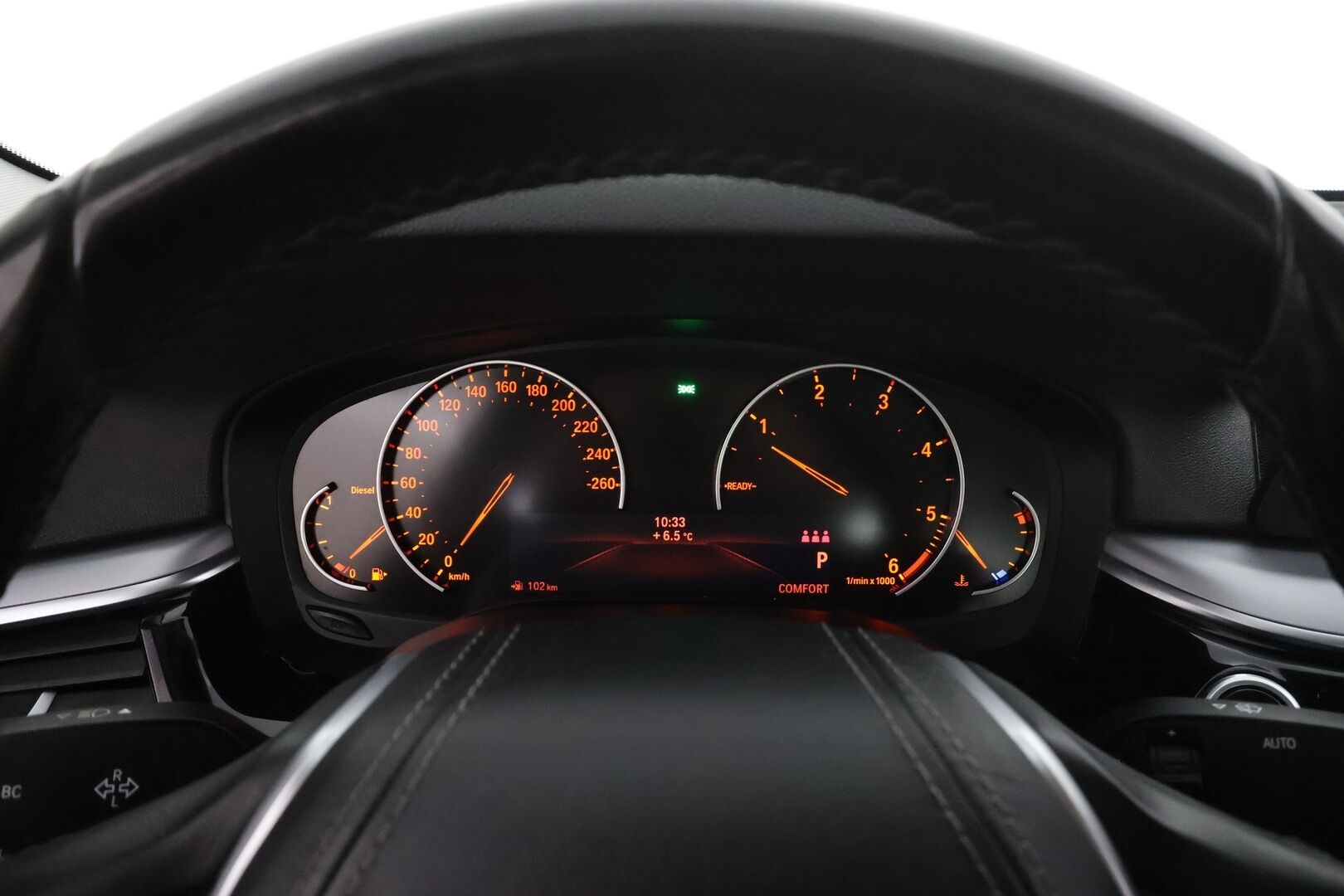 BMW 520 2019 G30 Sedan 520d A xDrive Business - Webasto | Koukku | LED | P.Tutkat | Nahkaverhoilu | Suomi-auto | Kahdet renkaat aluvanteilla | Merkkihuollot