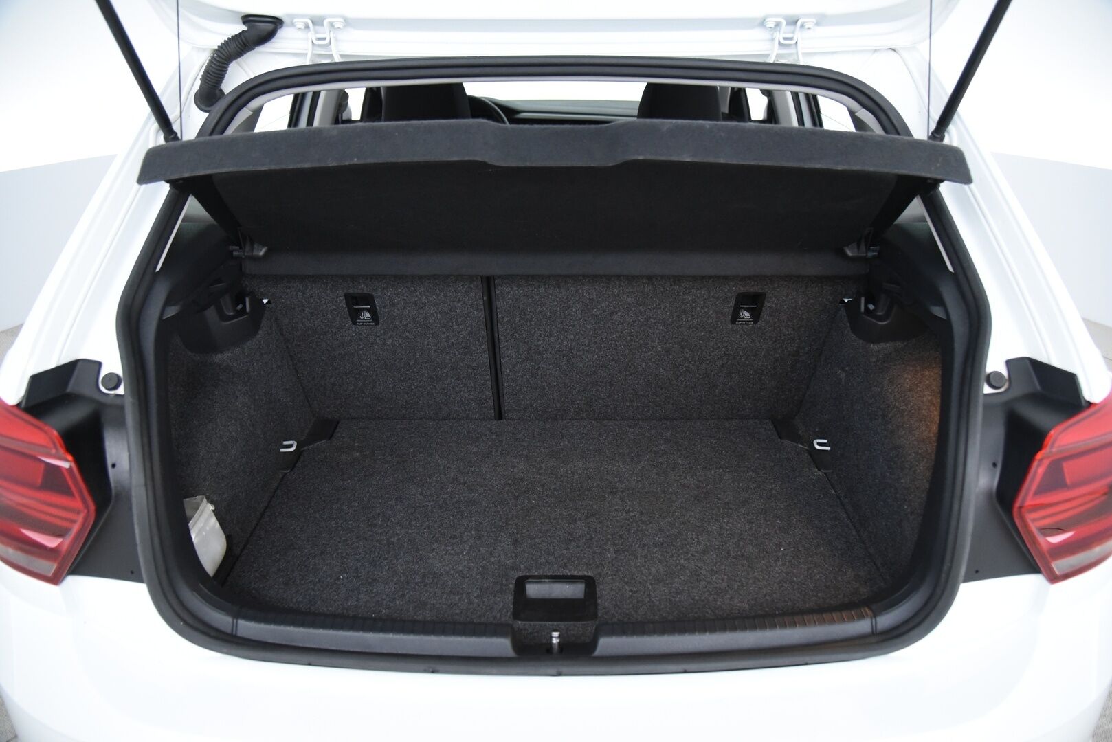 Volkswagen Polo 2019 Comfortline 1,0 TSI 70 kW (95 hv) / Vakkari / Tutkat / Apple&Android - Hieno 1-omisteinen Suomi-auto / Jakopää juuri tehty!