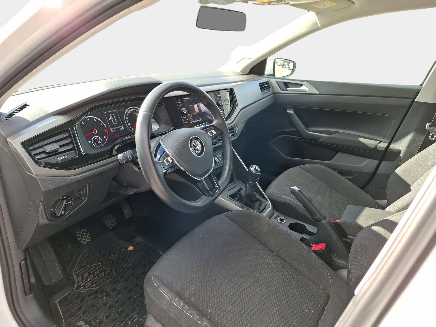 Volkswagen Polo 2019 Comfortline 1,0 TSI 70 kW (95 hv) / Vakkari / Tutkat / Apple&Android - Hieno 1-omisteinen Suomi-auto / Jakopää juuri tehty!