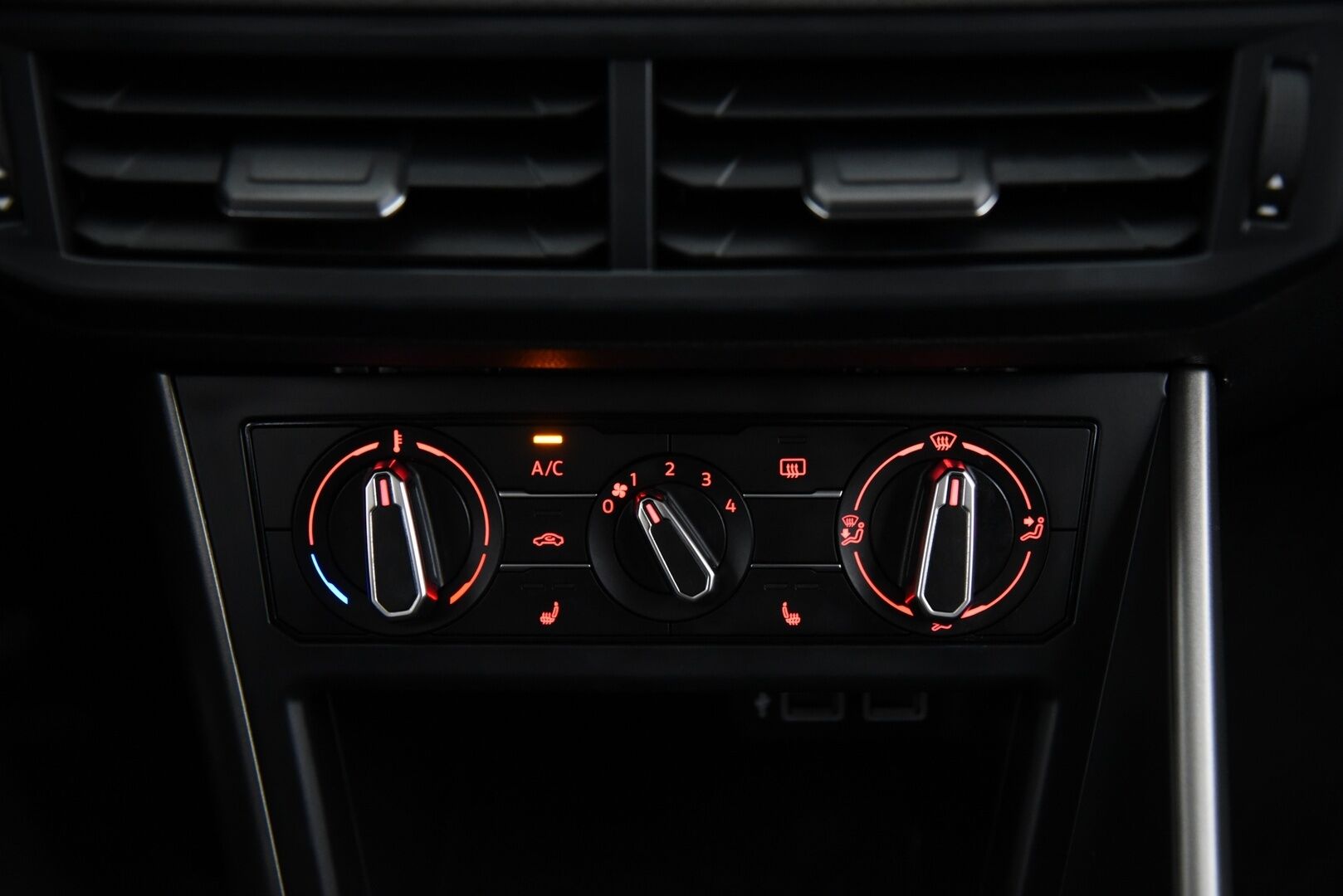 Volkswagen Polo 2019 Comfortline 1,0 TSI 70 kW (95 hv) / Vakkari / Tutkat / Apple&Android - Hieno 1-omisteinen Suomi-auto / Jakopää juuri tehty!