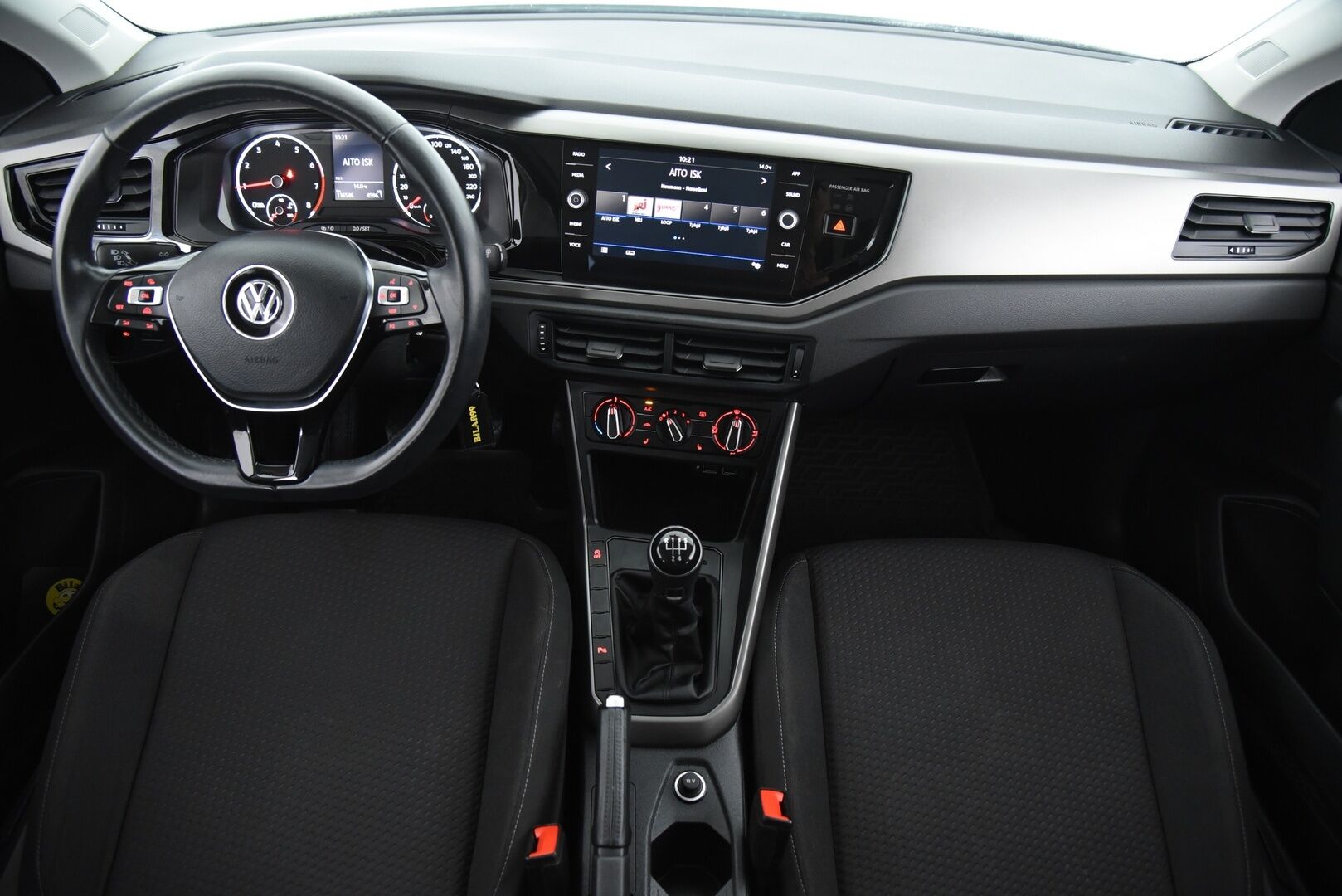 Volkswagen Polo 2019 Comfortline 1,0 TSI 70 kW (95 hv) / Vakkari / Tutkat / Apple&Android - Hieno 1-omisteinen Suomi-auto / Jakopää juuri tehty!