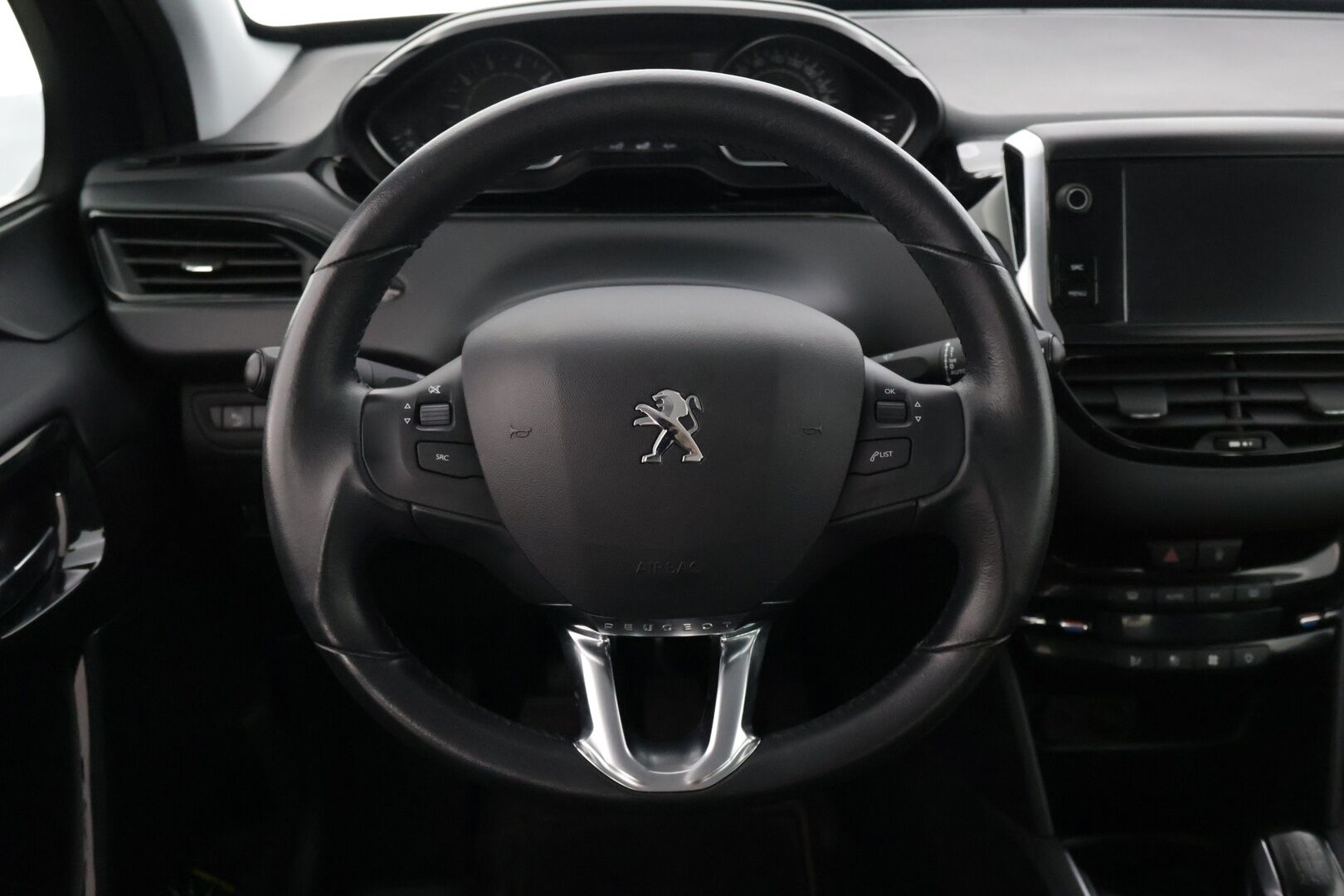 Peugeot 208 2018 Signature PureTech 82 5-ov * P-Kamera / Vakkari / Lohko+sisäpuhallin / AppleCarPlay * - Merkkihuollettu / Jakohihna vaihdettu / 2-om Suomi-auto