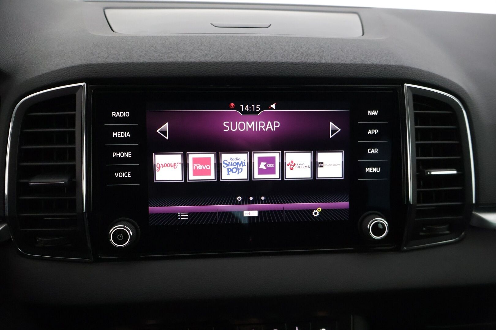 Skoda Karoq 2019 1,5 TSI Style DSG Autom. * ACC / Webasto / BLIS / Ledit / Lämm. tuulilasi / Lane Assist / Tutkat / P.kamera * - * Juuri huollettu ja jakohihna vaihdettu 09/25 ! Hyvin pidetty ja huollettu yksilö hyvin varustein * - Osta nyt, maksa vasta ensi vuonna