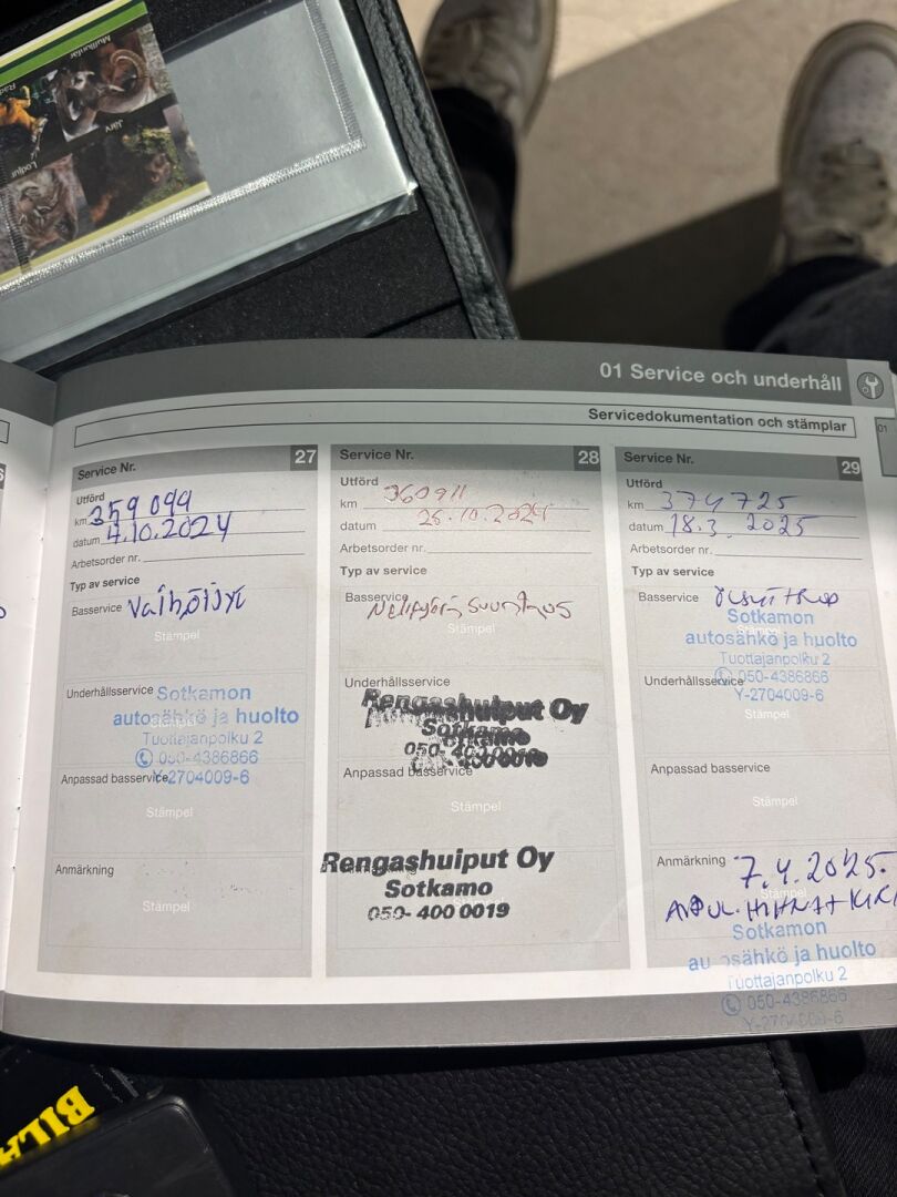 Volvo V70 2013 D4 Momentum - YritysOutlet - Myydään vain yrityksille - Peruutus tutka / Keskinäyttö / Premium sound / Xenon