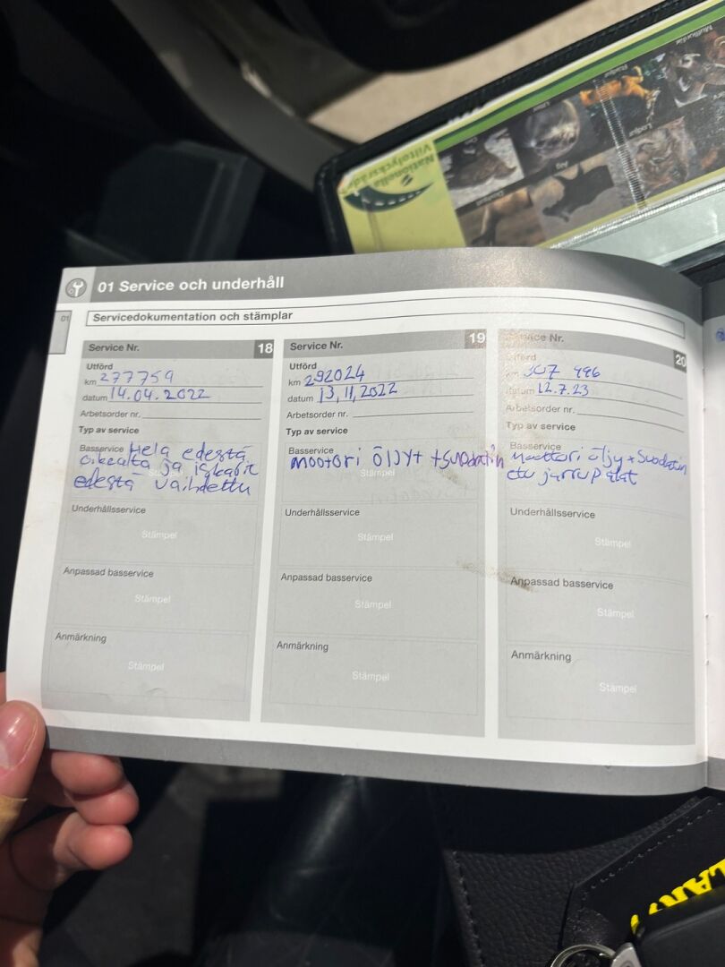 Volvo V70 2013 D4 Momentum - YritysOutlet - Myydään vain yrityksille - Peruutus tutka / Keskinäyttö / Premium sound / Xenon