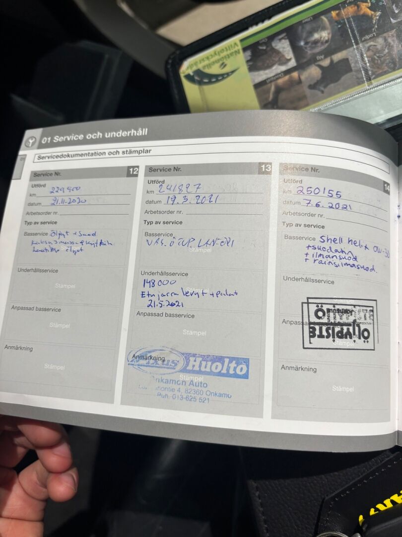 Volvo V70 2013 D4 Momentum - YritysOutlet - Myydään vain yrityksille - Peruutus tutka / Keskinäyttö / Premium sound / Xenon