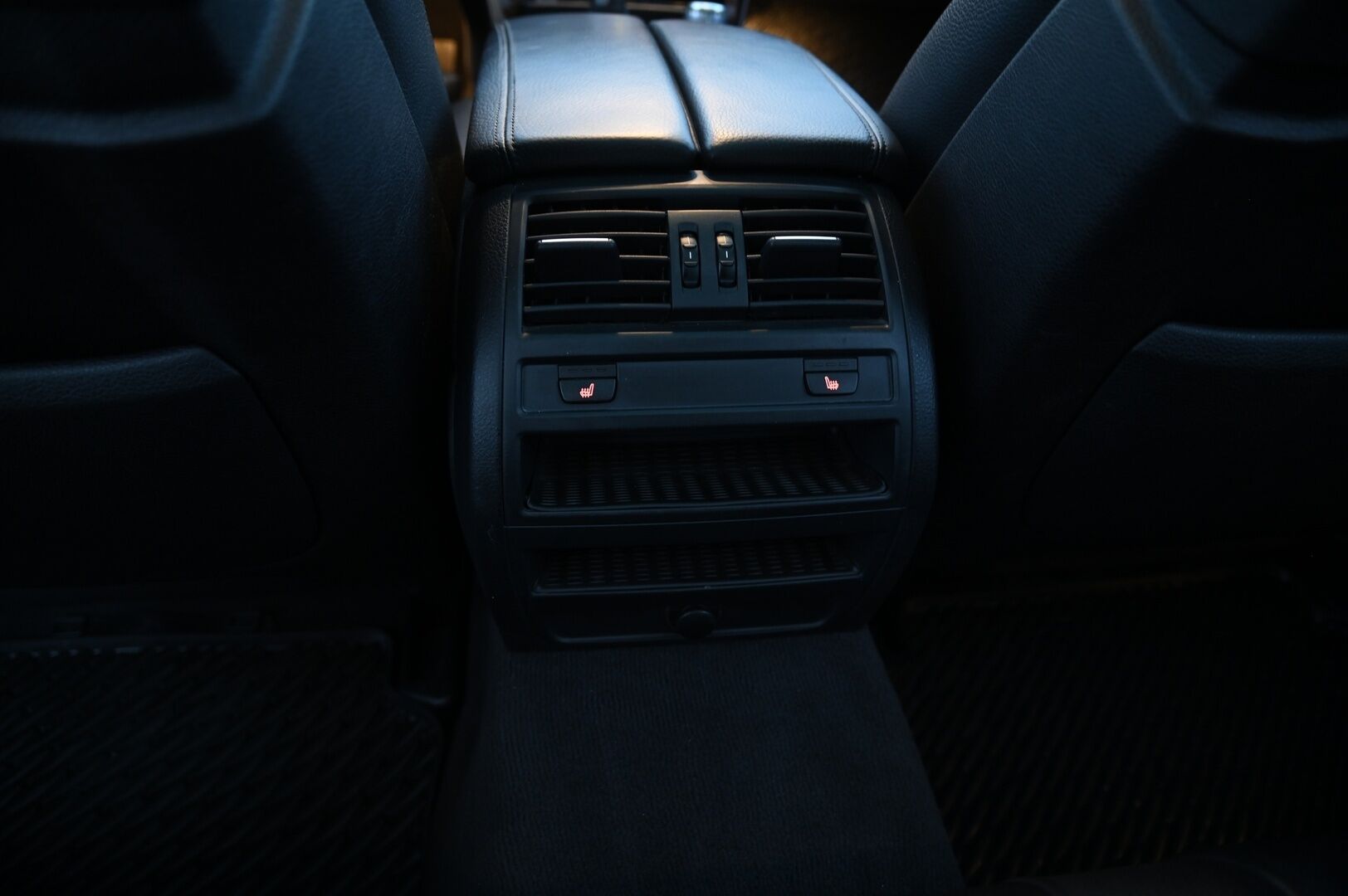 BMW 530 2012 F11 Touring 530d A xDrive M-Sport - ACC | Adaptiivinen Alusta | Comfort Acces | Panorama | Koukku | Comfort Muisteilla | HIFI | P-Kamera | Proffanavi | Ratinlämmitin | Xenon 