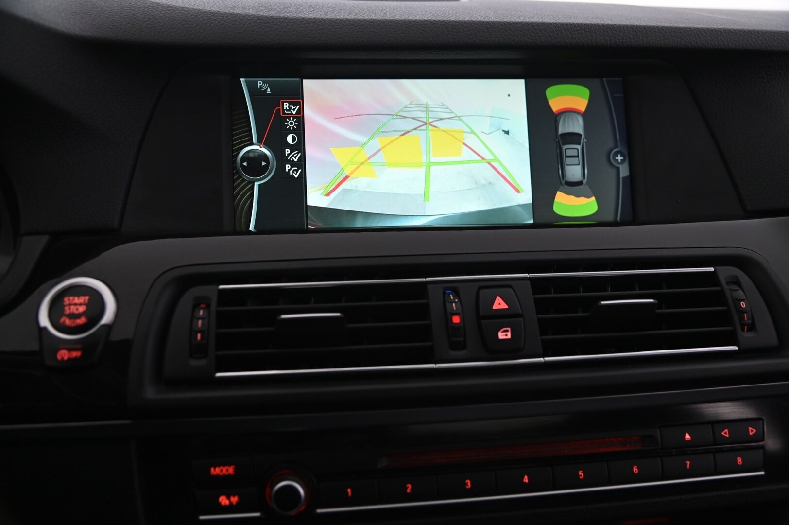 BMW 530 2012 F11 Touring 530d A xDrive M-Sport - ACC | Adaptiivinen Alusta | Comfort Acces | Panorama | Koukku | Comfort Muisteilla | HIFI | P-Kamera | Proffanavi | Ratinlämmitin | Xenon 