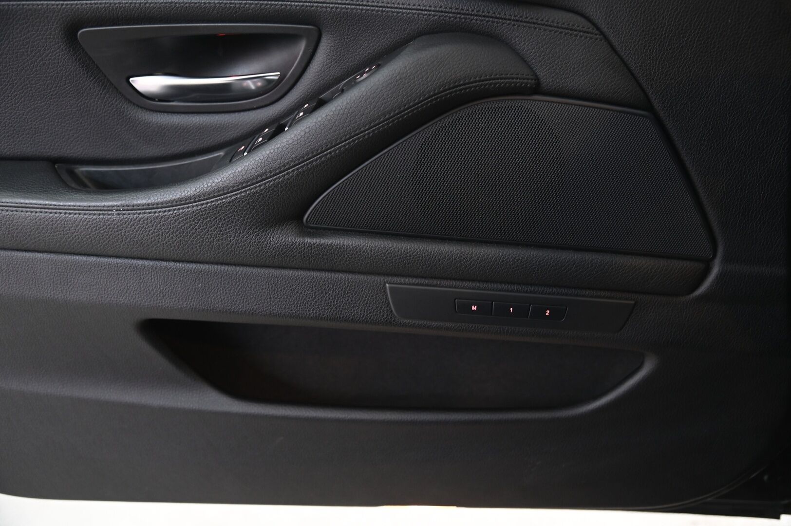 BMW 530 2012 F11 Touring 530d A xDrive M-Sport - ACC | Adaptiivinen Alusta | Comfort Acces | Panorama | Koukku | Comfort Muisteilla | HIFI | P-Kamera | Proffanavi | Ratinlämmitin | Xenon 