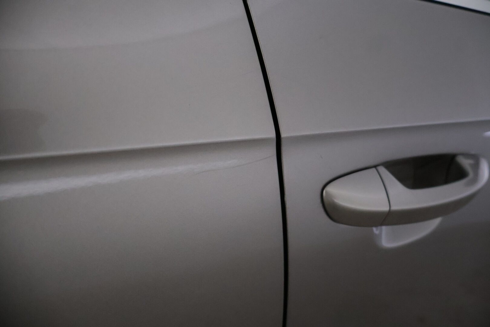 Volkswagen Passat 2013 Variant Highline 2,0 TDI 130 kW (177 hv) BlueMotion Technology 4MOTION DSG-aut * Vakkari / Nahkaverhoilu / Kahet renkaat * - YritysOutlet - Myydään vain yrityksille - JUURI LEIMATTU! – Tämä auto myydään YritysOutlet -valikoimasta vain yritykselle