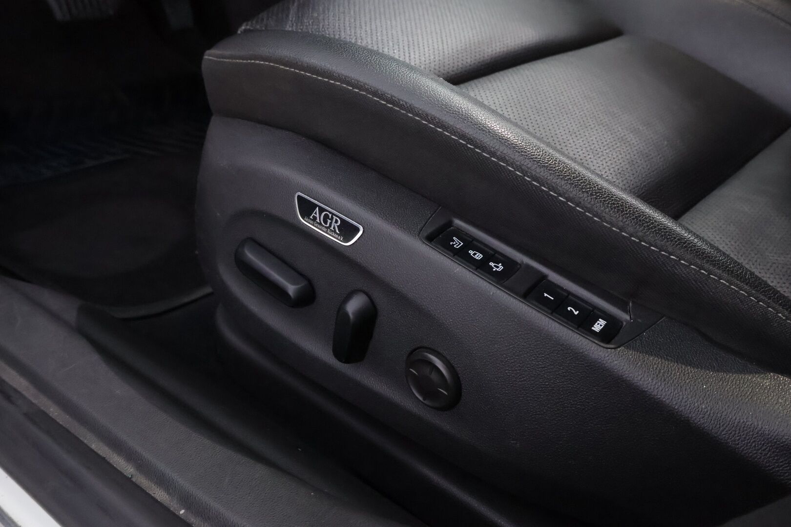 Opel Insignia 2019 Sports Tourer Innovation Plus 136 D Turbo A - Suomiauto | Webasto | IntelliLUX LED | Ilmastoidut Sporttinahat Muistilla | Ratinlämmitys | Apple&Android | Huippuvarusteet! - KORKO VAIN 3,99 %
