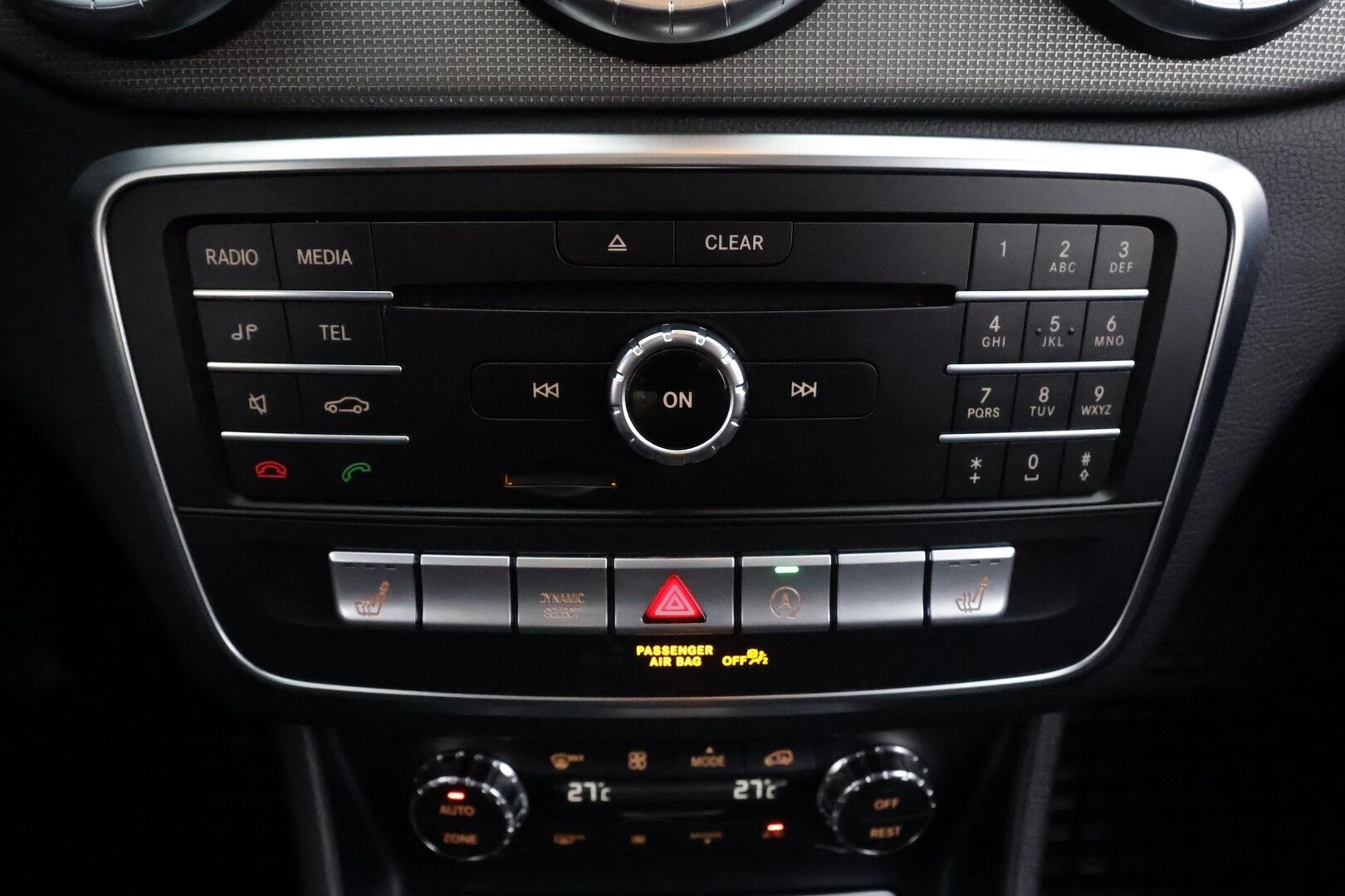 Mercedes-Benz CLA 2019 180 A Star Edition * Vakkari / High performance LED / Sporttipenkit / Polttoainekäyttöinen lämmitin / Apple&Android * - Suomi-auto / Kahdet Renkaat