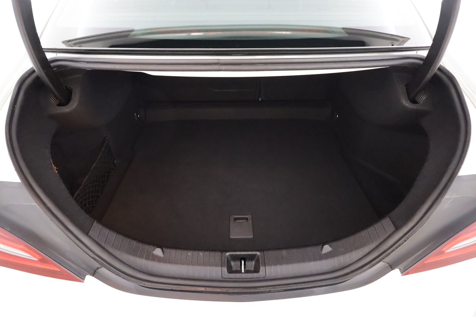 Mercedes-Benz CLA 2019 180 A Star Edition * Vakkari / High performance LED / Sporttipenkit / Polttoainekäyttöinen lämmitin / Apple&Android * - Suomi-auto / Kahdet Renkaat