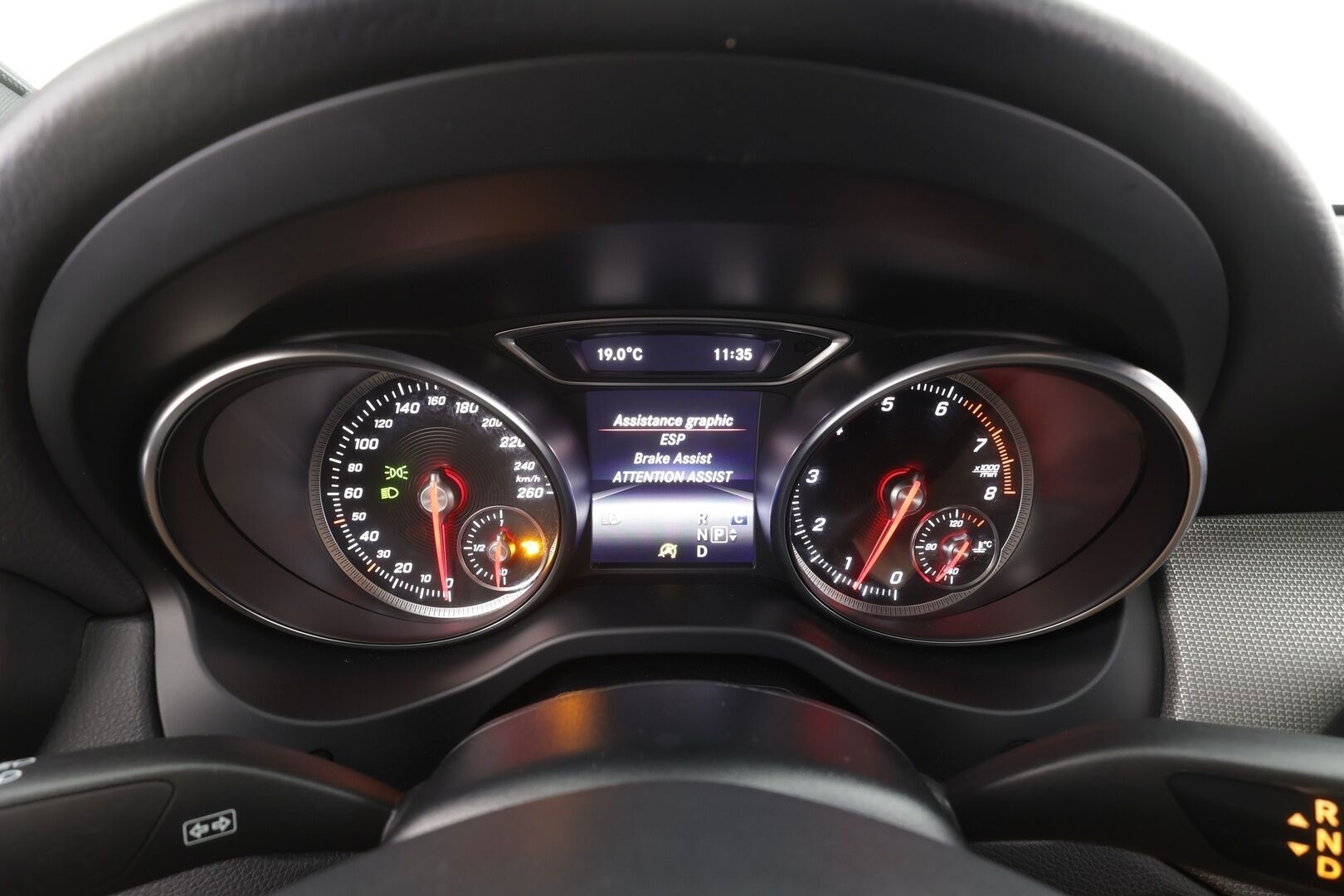 Mercedes-Benz CLA 2019 180 A Star Edition - | LED | Puolinahat | Sporttipenkit | P.kamera | Vakkari | Apple & Android | Lohko+sisähaara | IHC | Merkkihuollettu | 2x renkaat aluin | Suomiauto | 