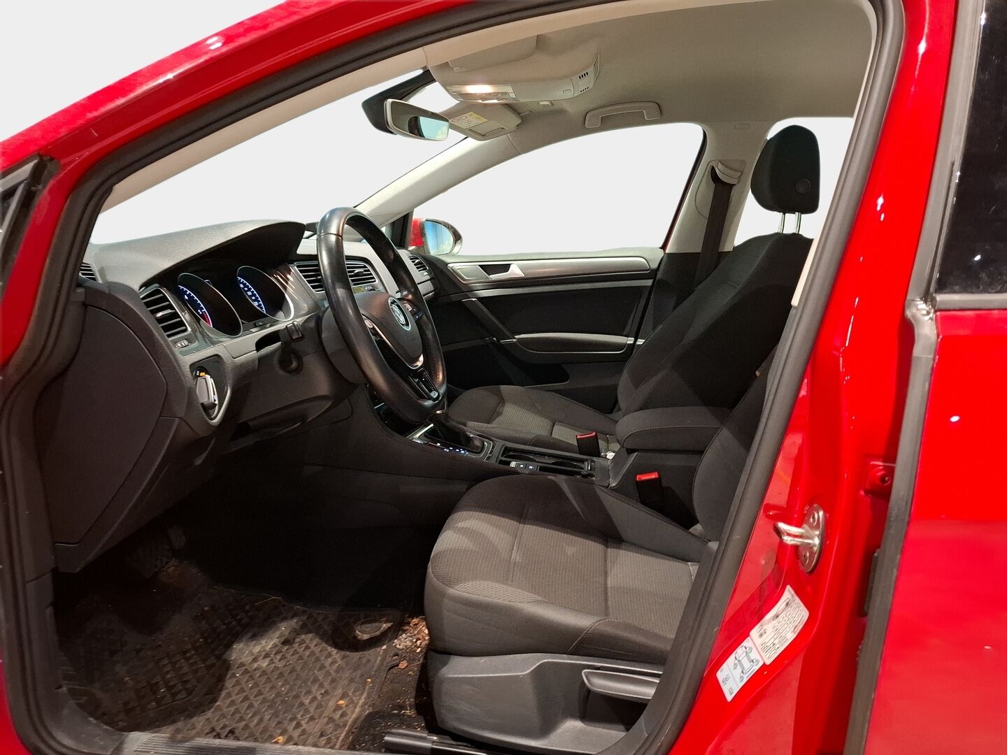 Volkswagen Golf 2018 Comfortline 1,6 TDI SCR 85 kW (115 hv) DSG-automaatti / Suomi-Auto / Adapt. Vakkari / P. Kamera / Webasto - 2-omisteinen / P.Tutkat - HULLU BLACKWEEK KORKOTARJOUS 2,49%