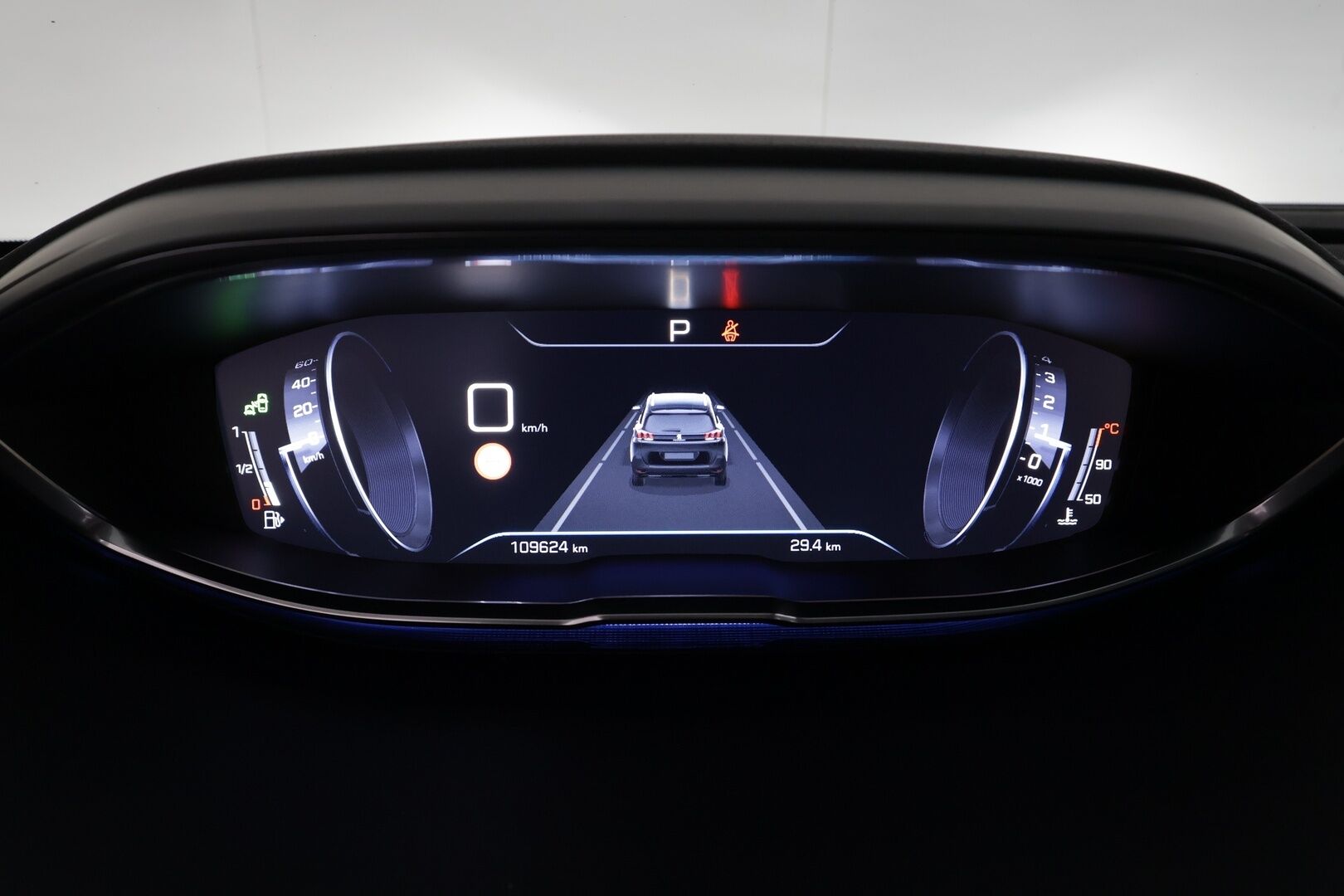Peugeot 5008 2018 Allure BlueHDi 130 EAT8-automaatti - | 7-p | ACC | Koukku | Webasto | Koukku | Muistipenkki | Puolinahat | P.kamera | BSM | Keyless | Apple & Android | Sähk. takaluukku | 2x renkaat aluin | 
