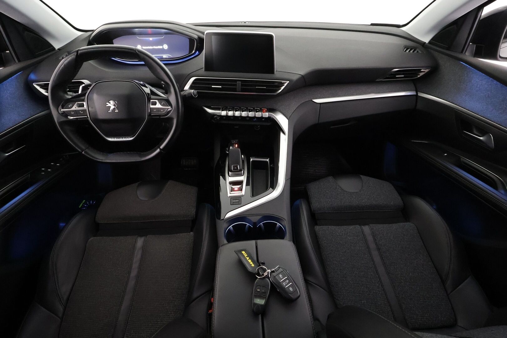 Peugeot 5008 2018 Allure BlueHDi 130 EAT8-automaatti - | 7-p | ACC | Koukku | Webasto | Koukku | Muistipenkki | Puolinahat | P.kamera | BSM | Keyless | Apple & Android | Sähk. takaluukku | 2x renkaat aluin | 
